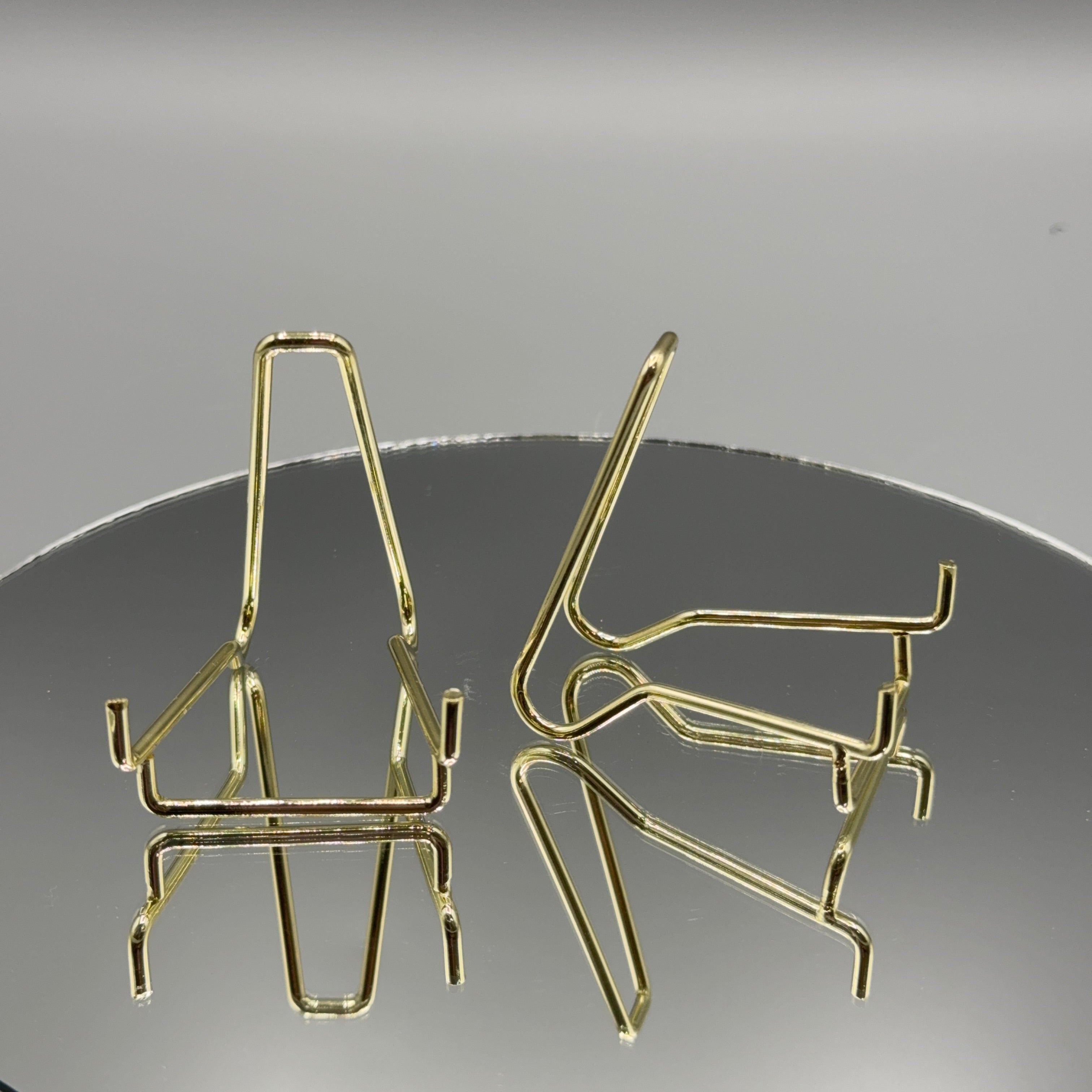 Metallständer "M" gold