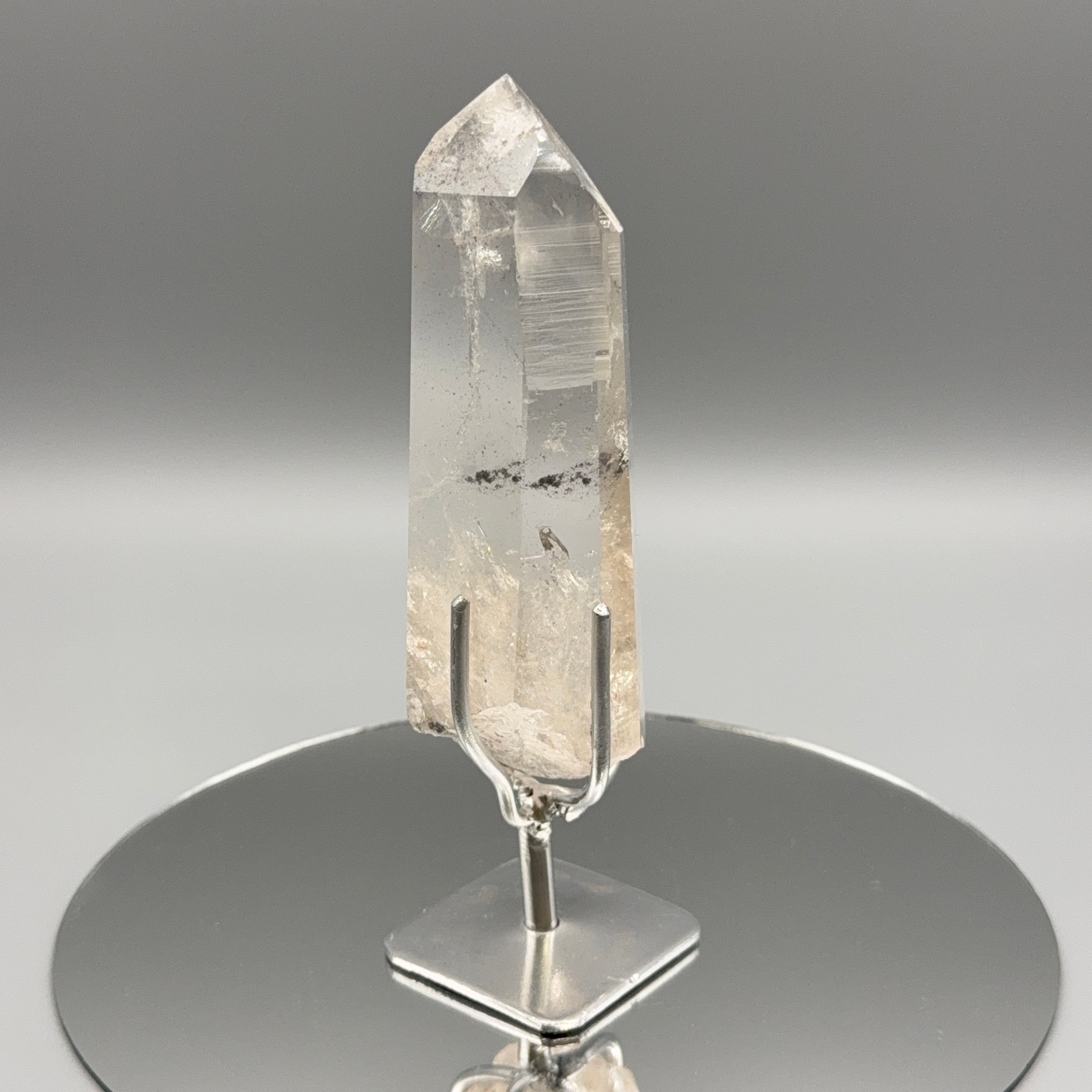 Lemurian Quarz auf Ständer – Silber