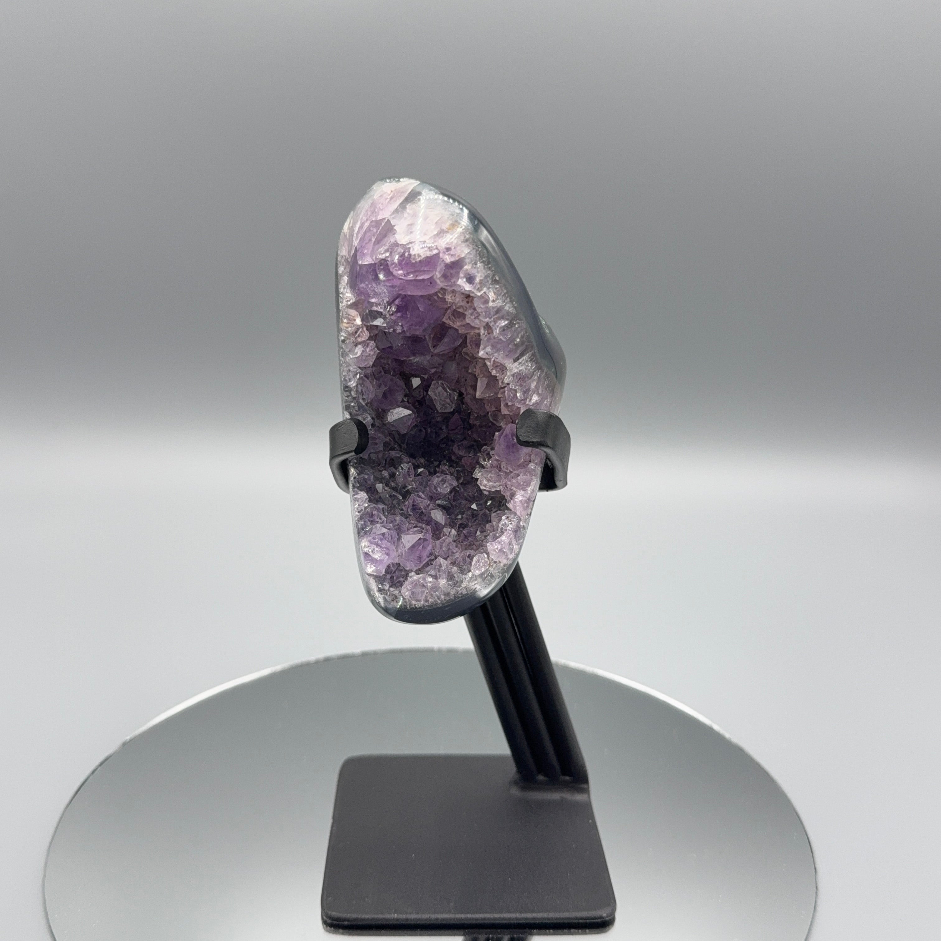 Amethyst auf Ständer