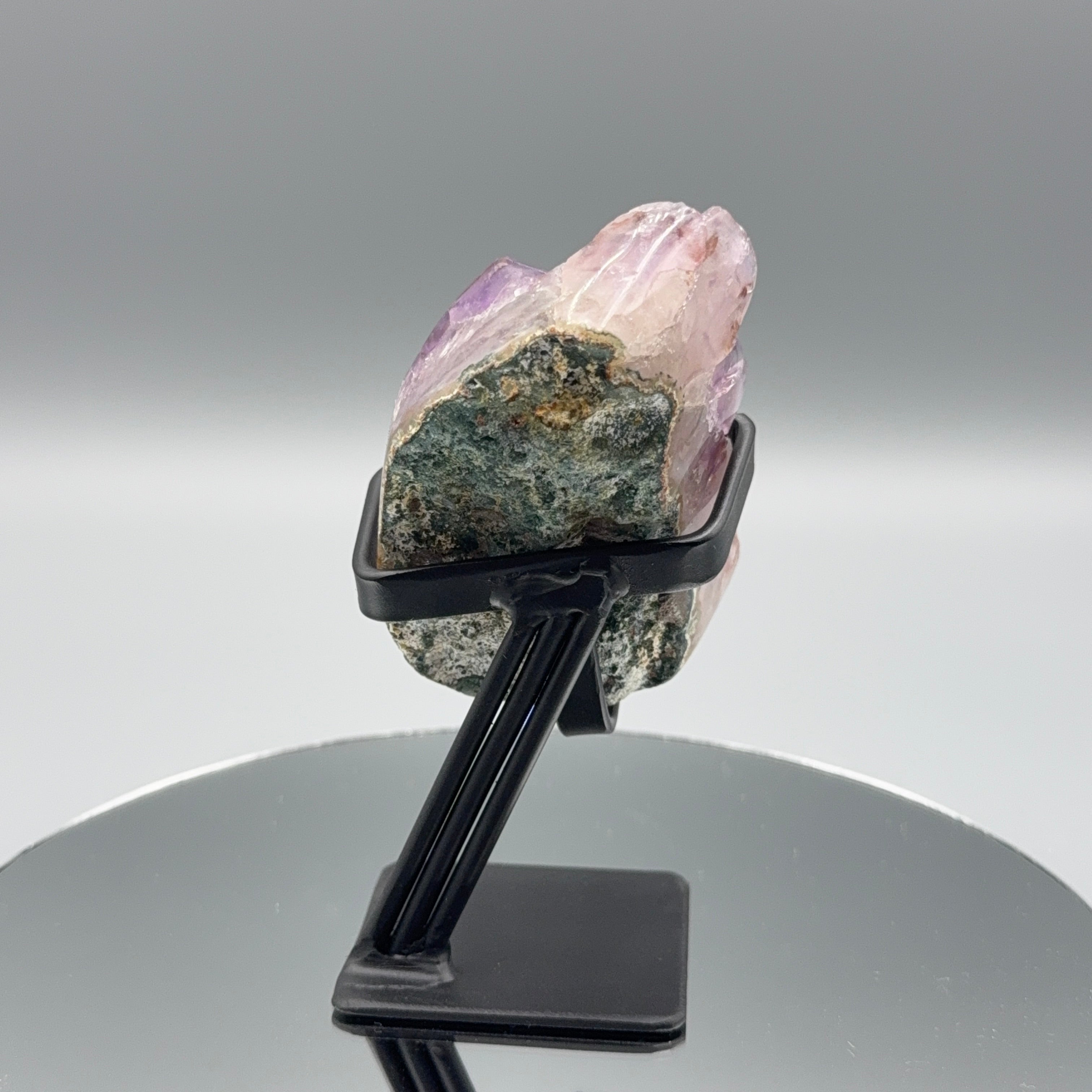 Amethyst auf Ständer