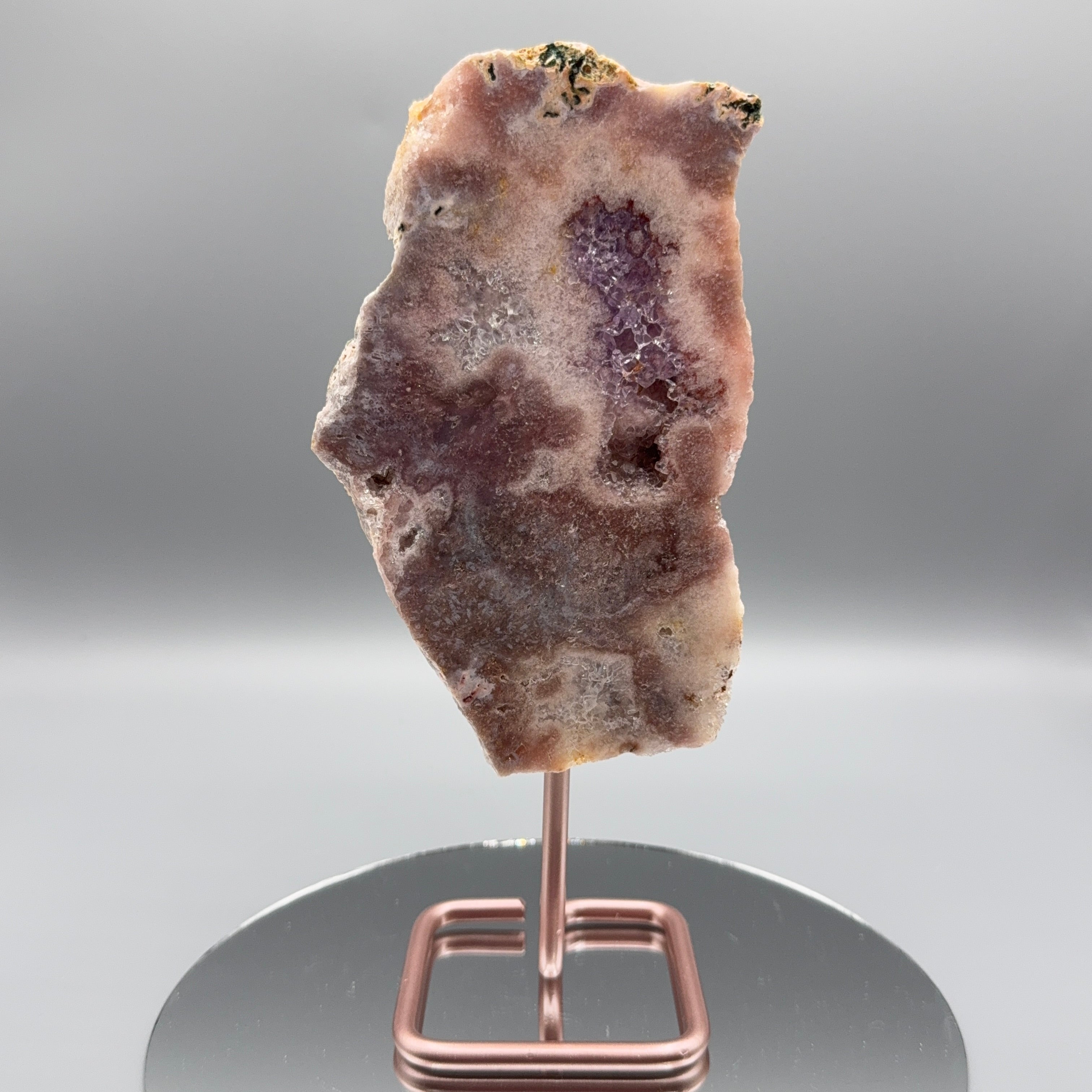 Pink Amethyst auf Ständer