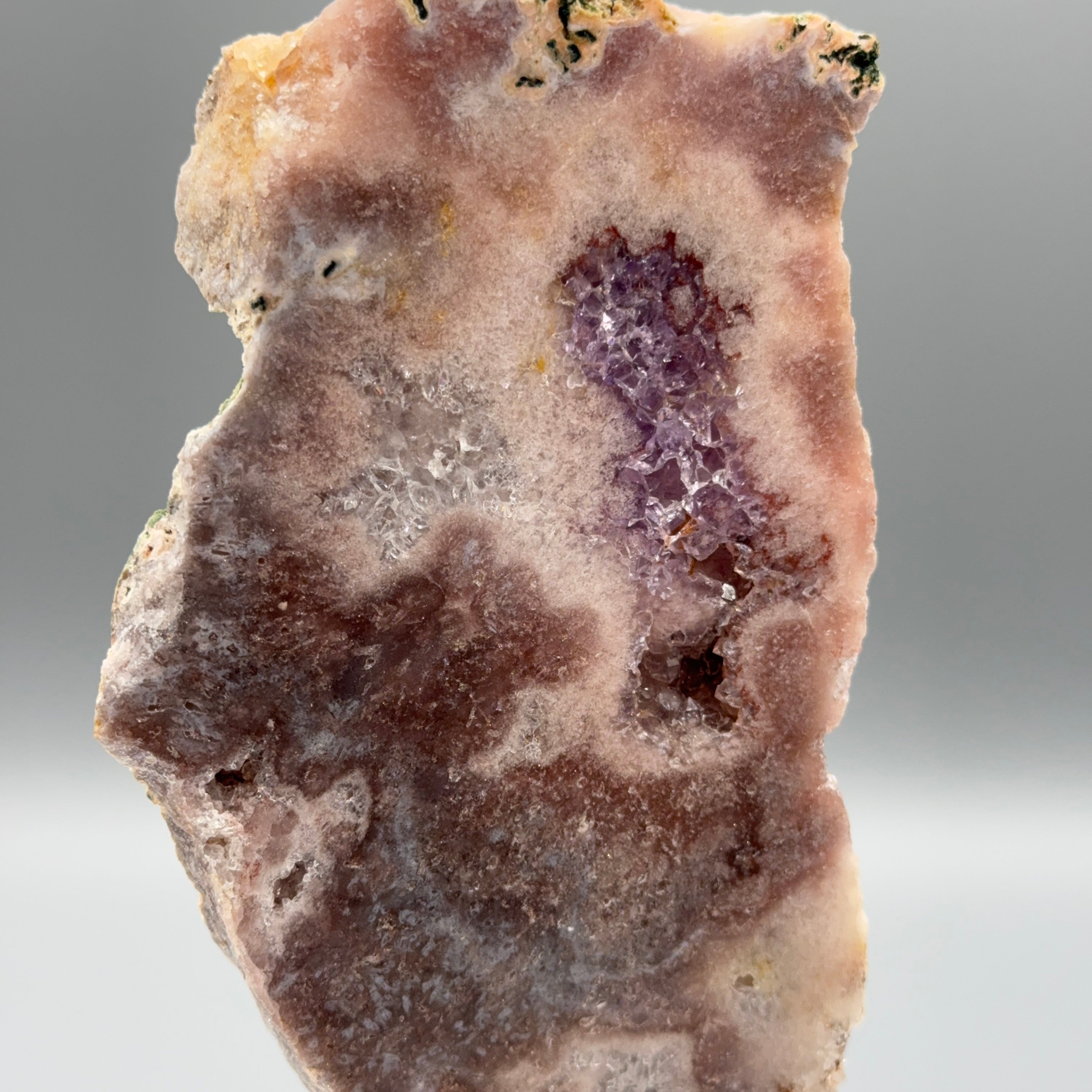 Pink Amethyst auf Ständer