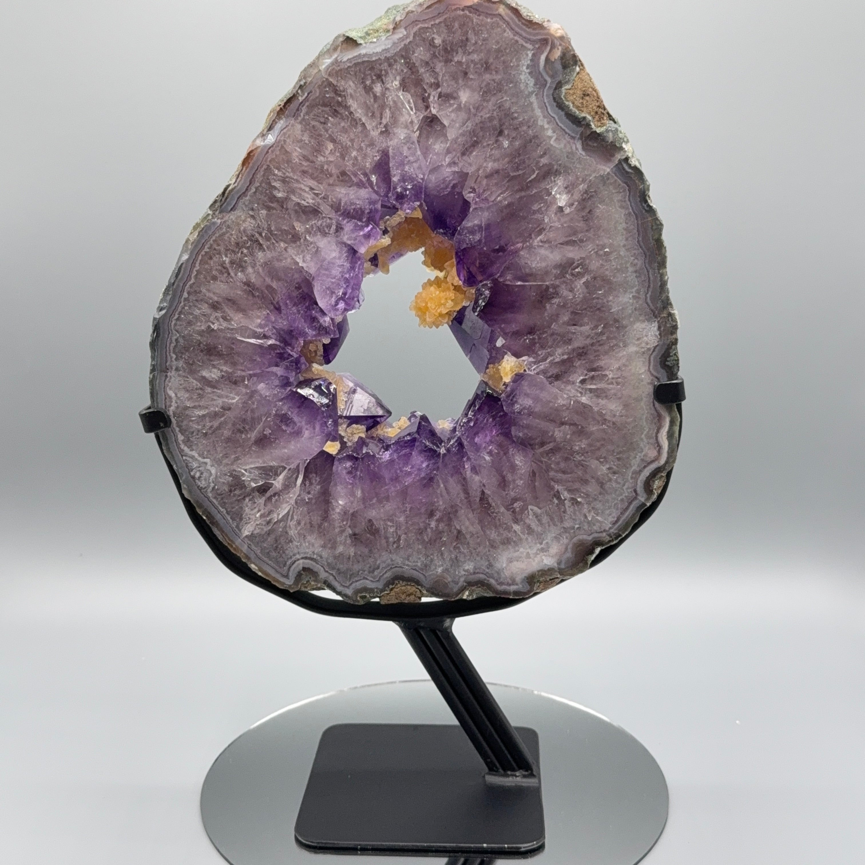 Amethys Portal mit Calcit