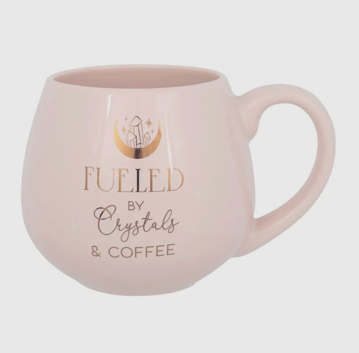 Tasse „Fueled by Crystals & Coffee“