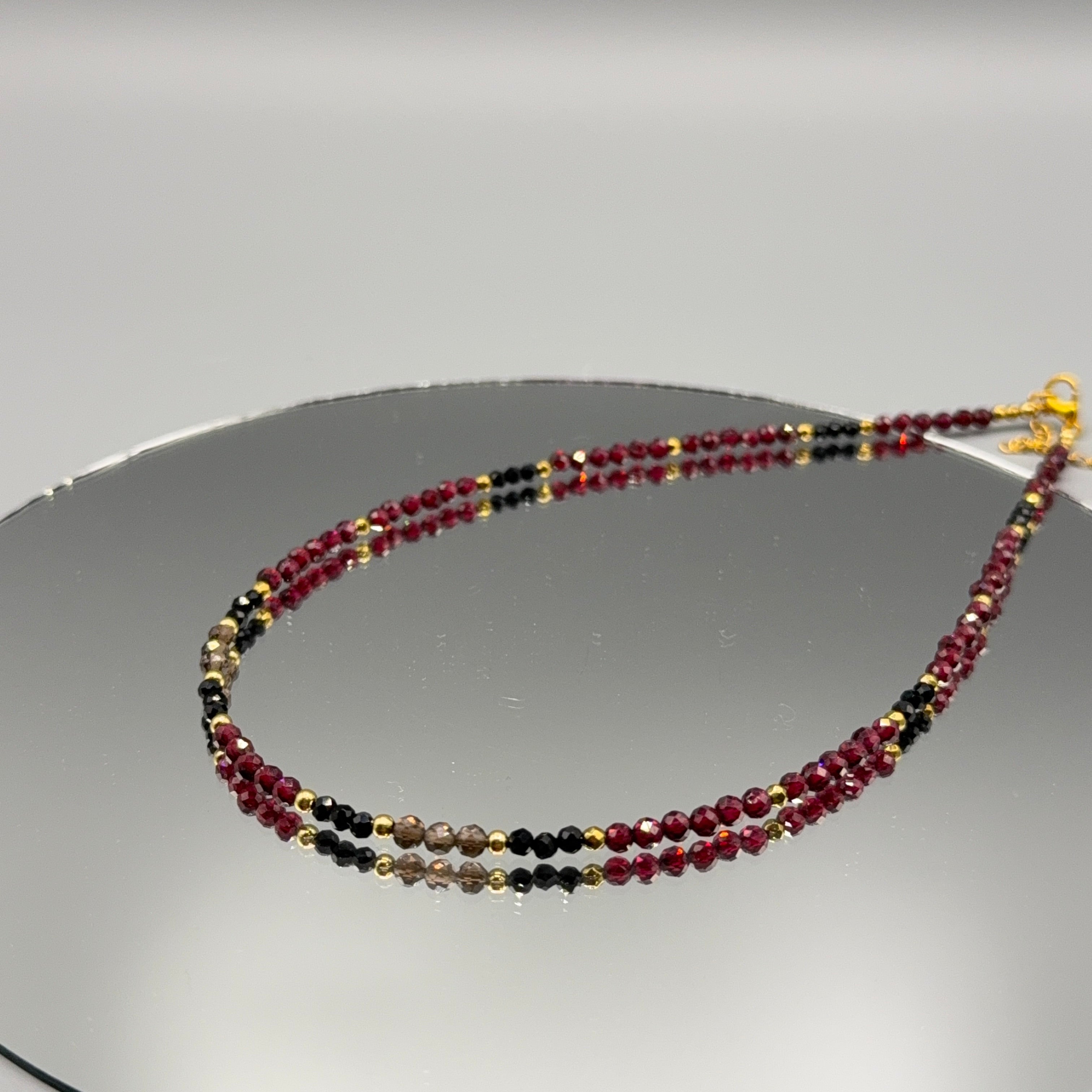 Granat-Onyx Choker -gold