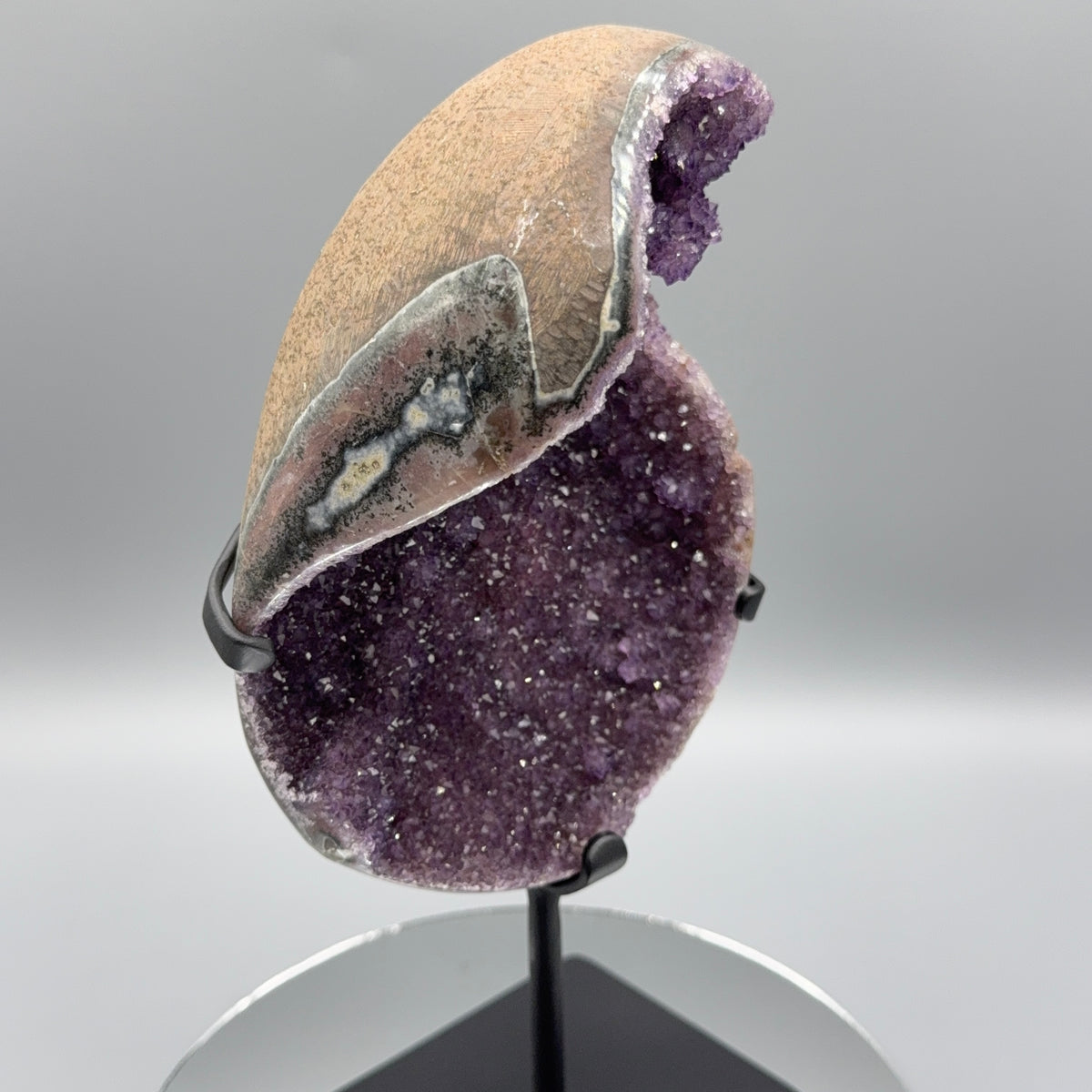 Amethyst auf Ständer