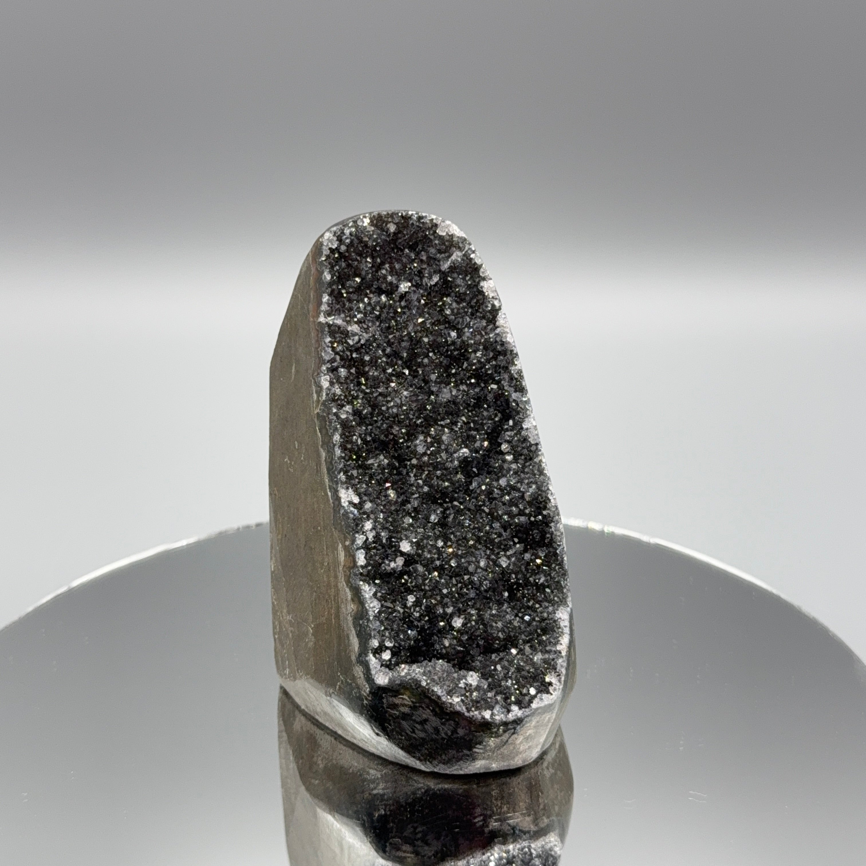 Schwarzer Amethyst Cut Base