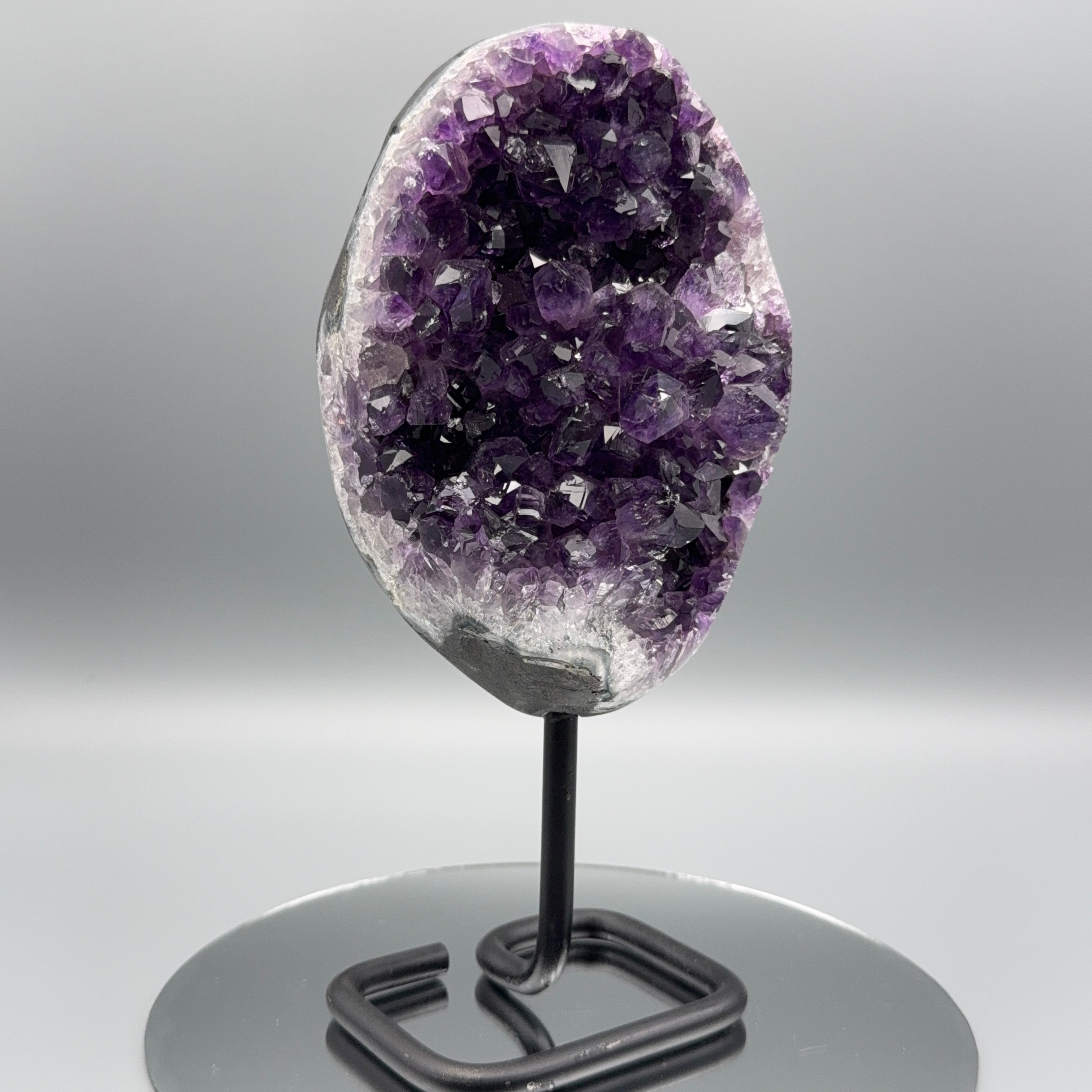 Amethyst auf Ständer