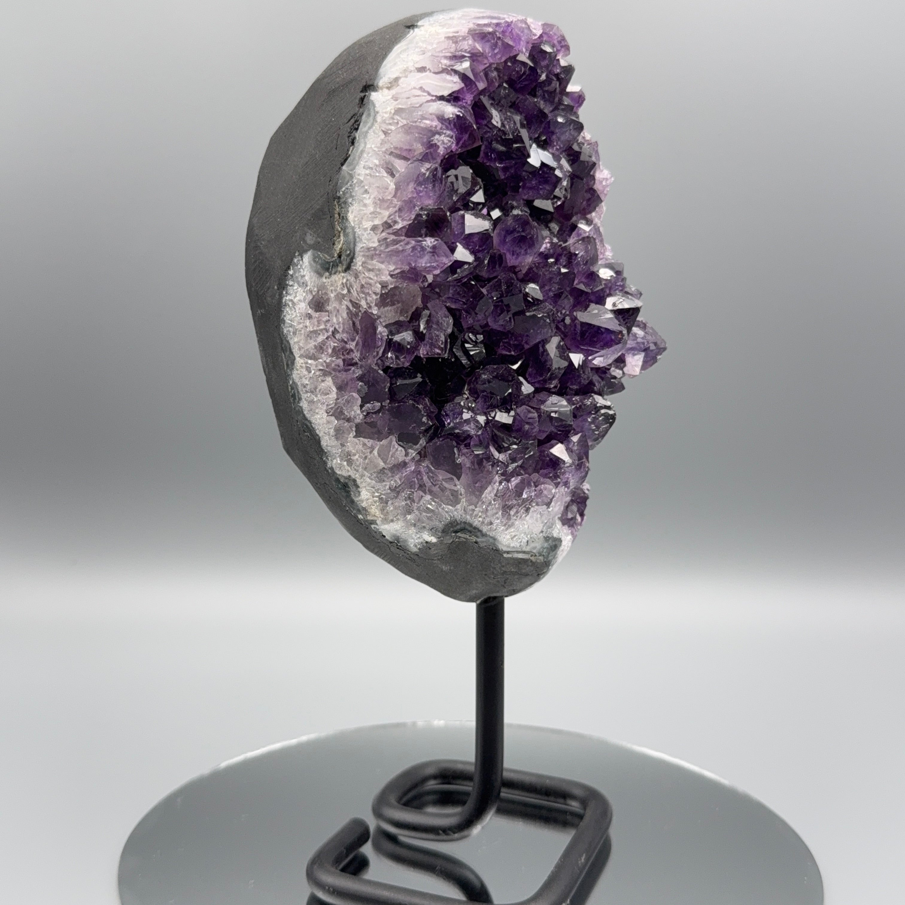 Amethyst auf Ständer