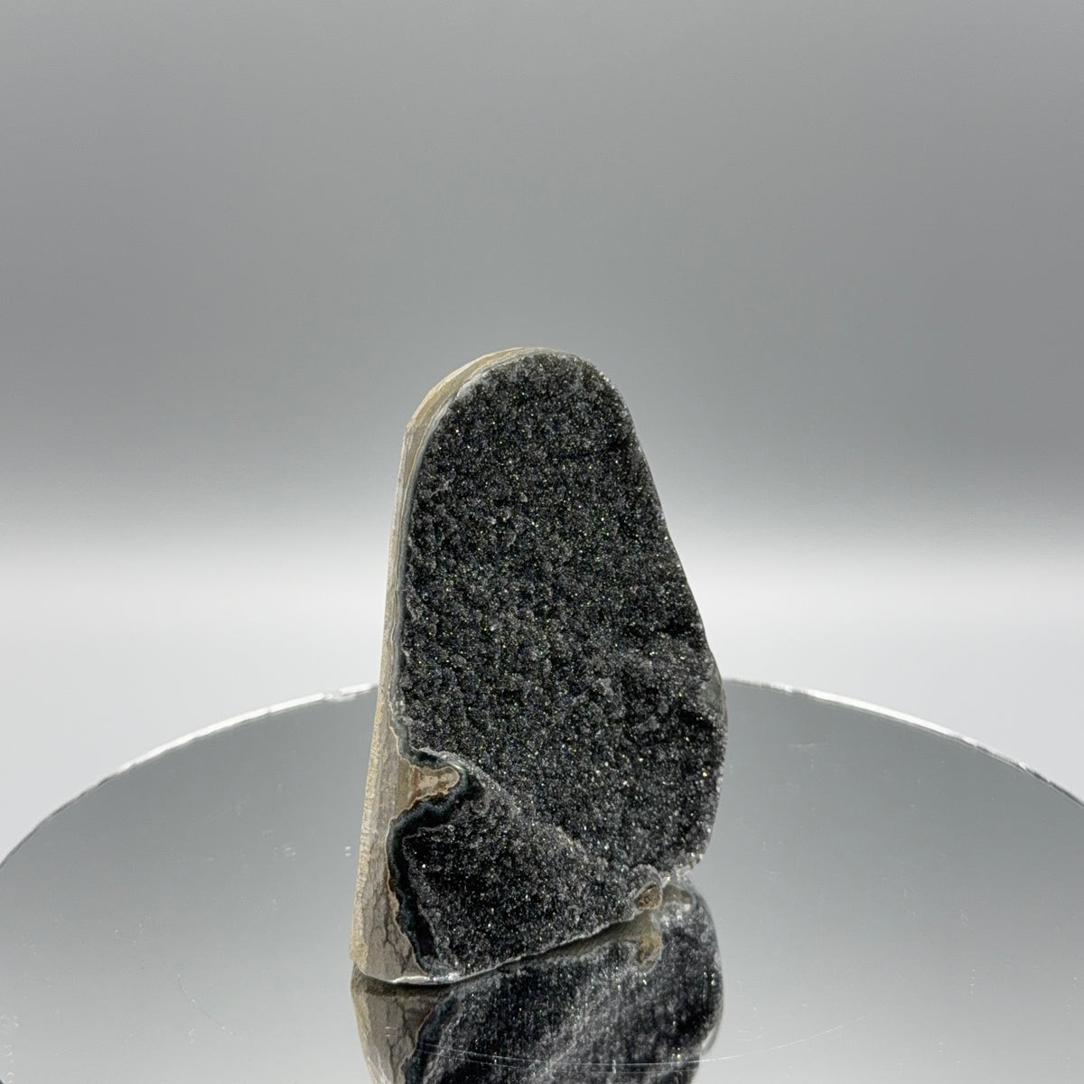 Schwarzer Amethyst Cut Base