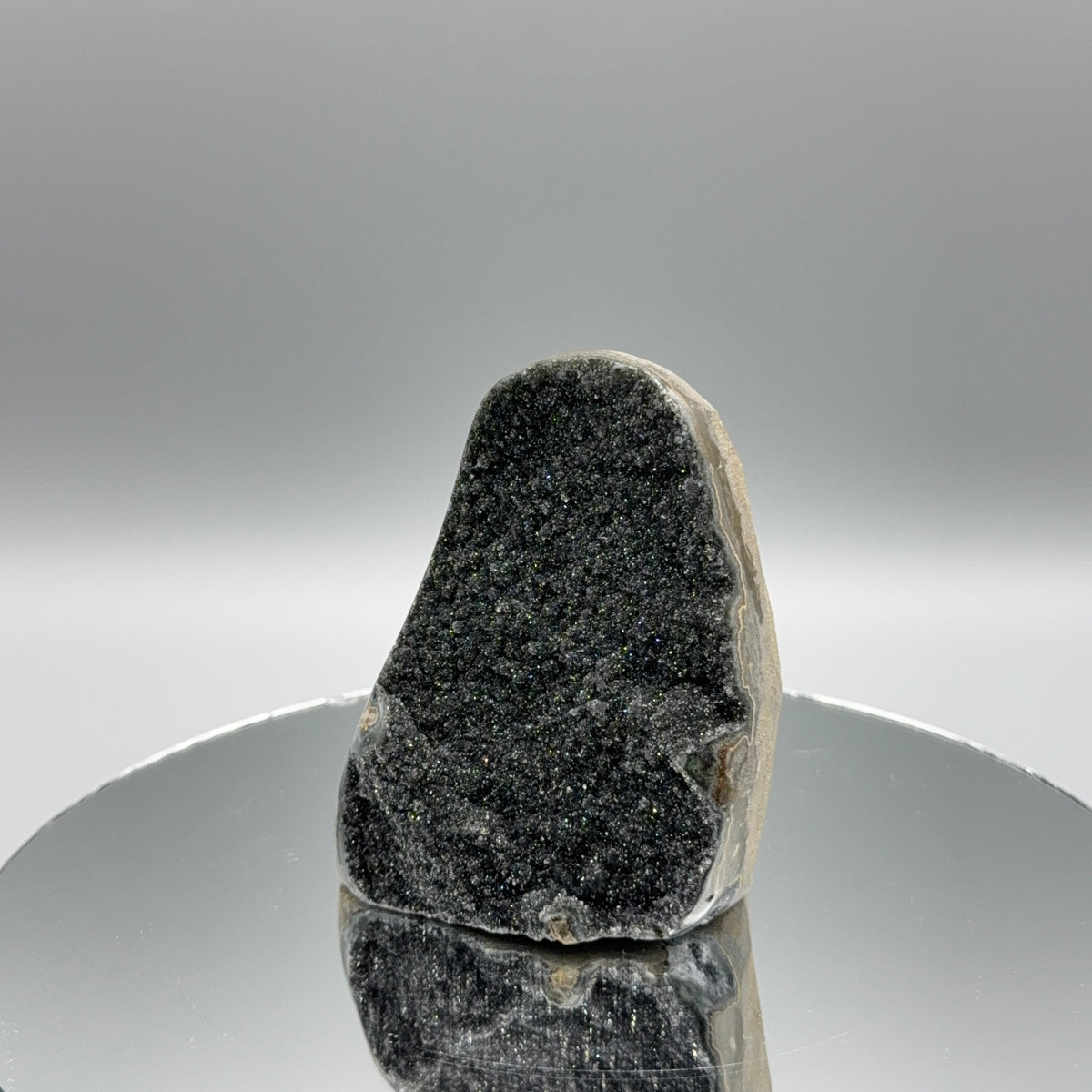 Schwarzer Amethyst Cut Base