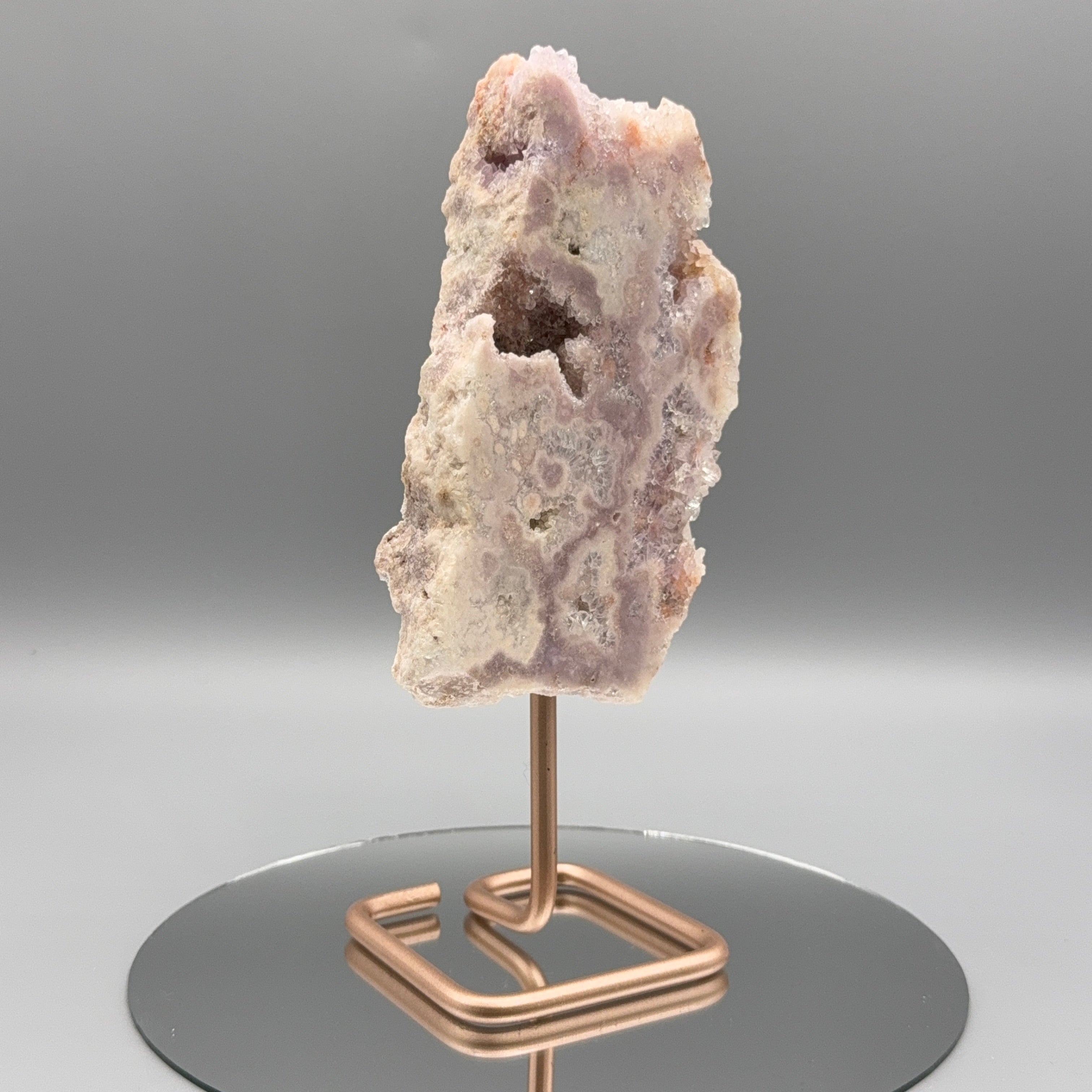 Pink Amethyst auf Ständer