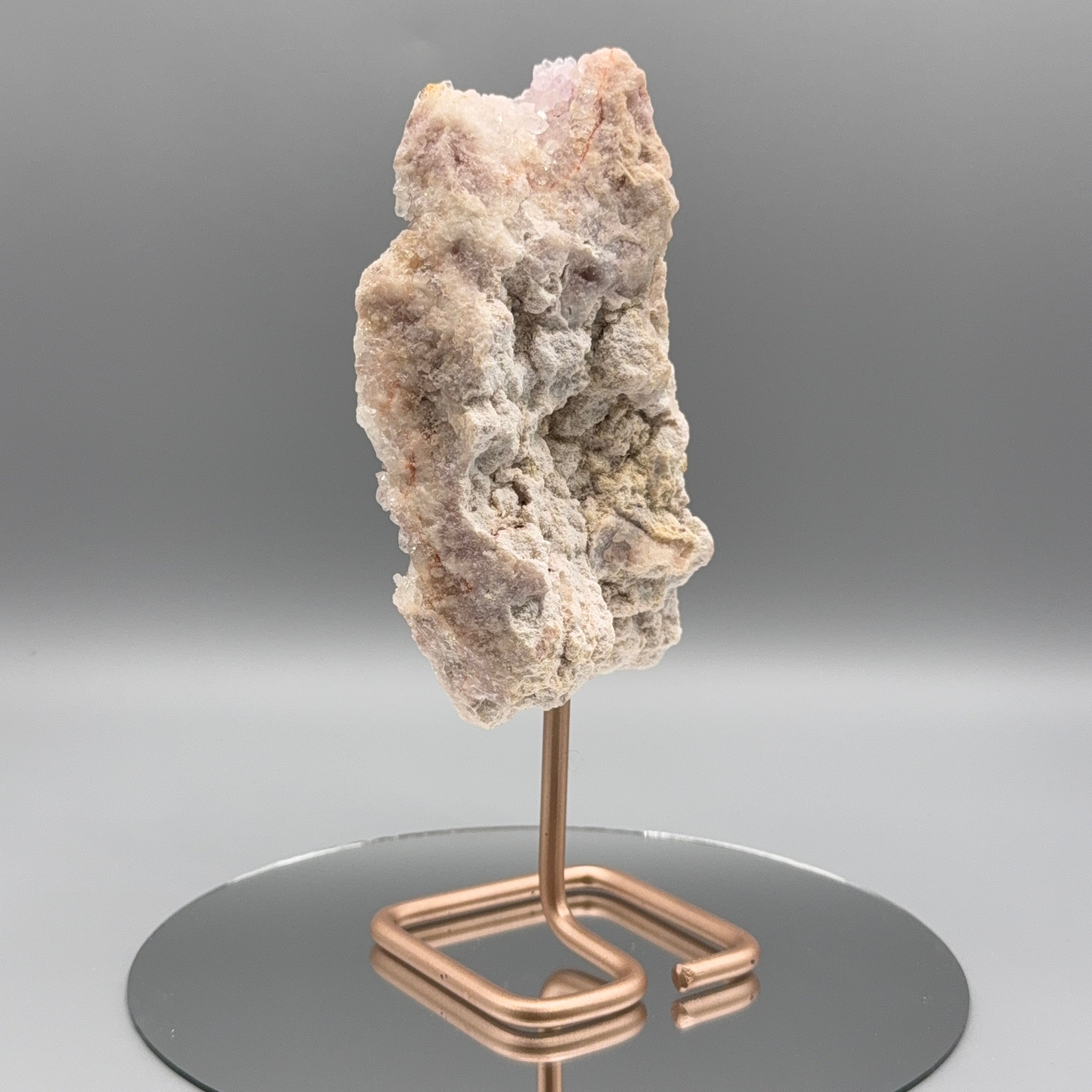 Pink Amethyst auf Ständer