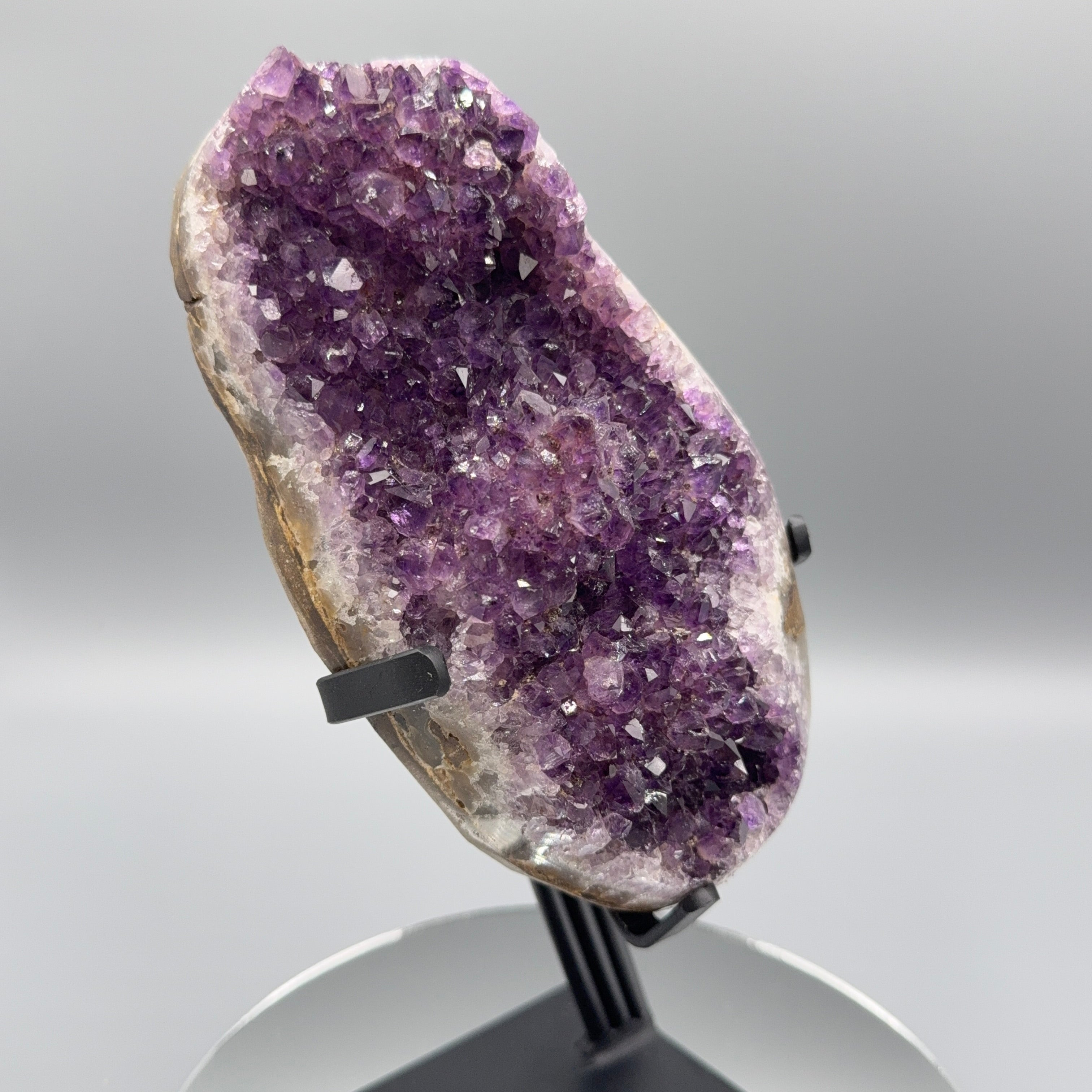 Amethyst auf Ständer