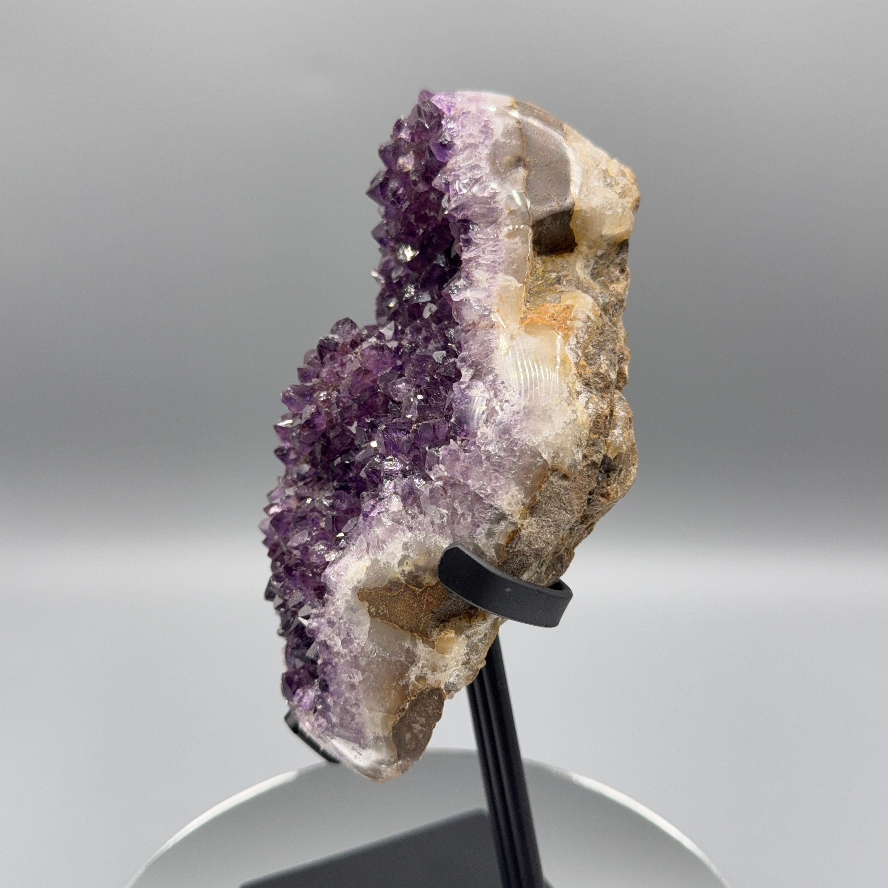Amethyst auf Ständer