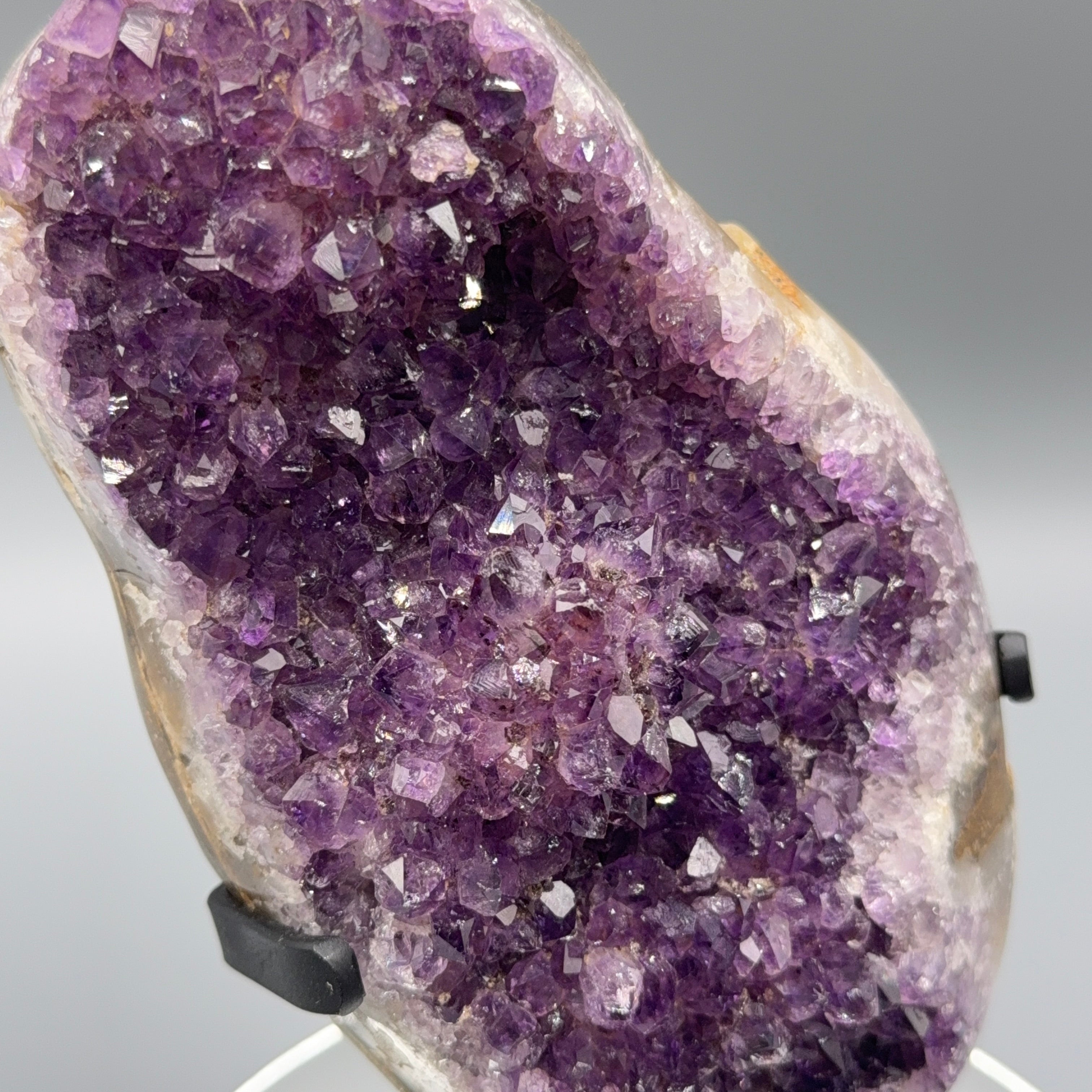 Amethyst auf Ständer