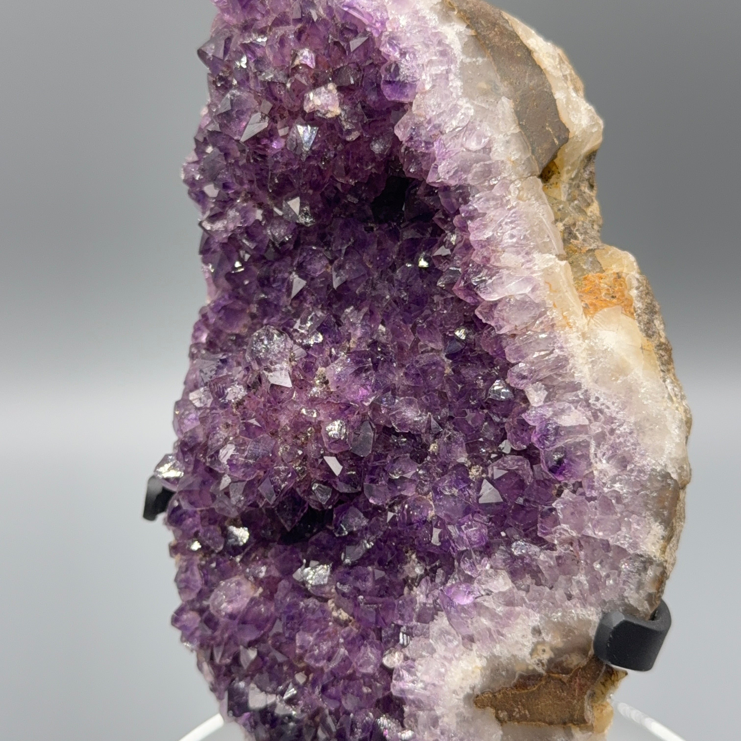 Amethyst auf Ständer