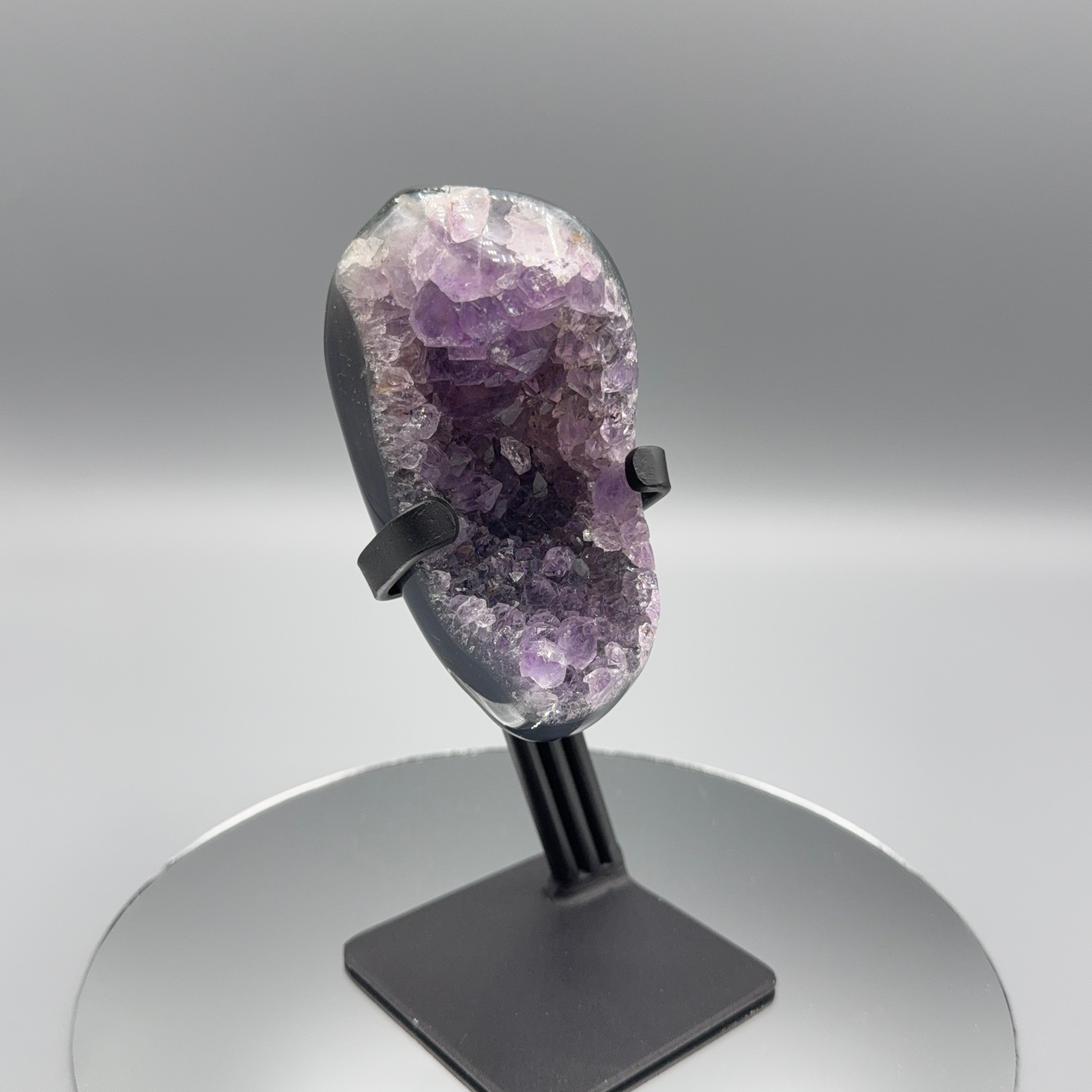 Amethyst auf Ständer