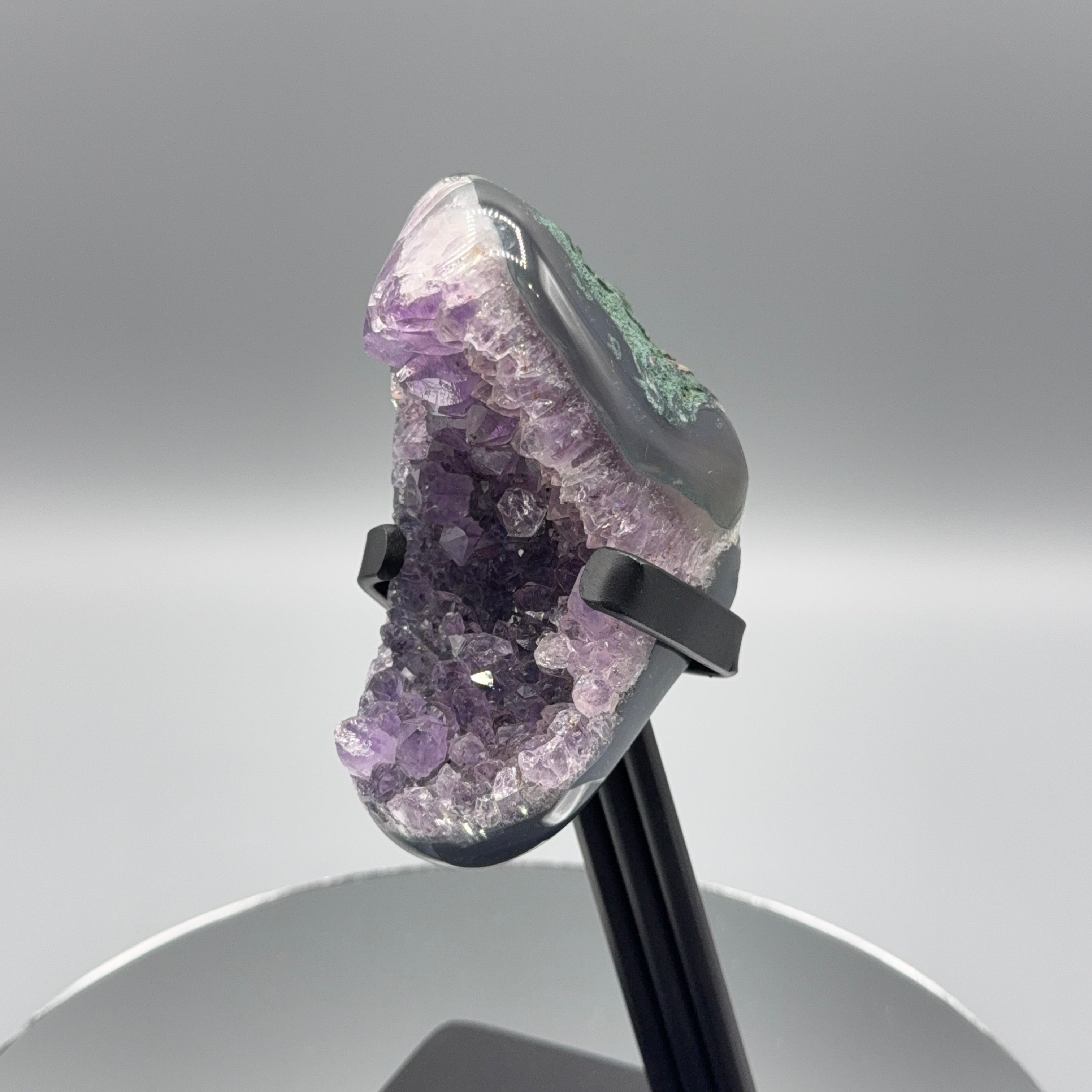 Amethyst auf Ständer
