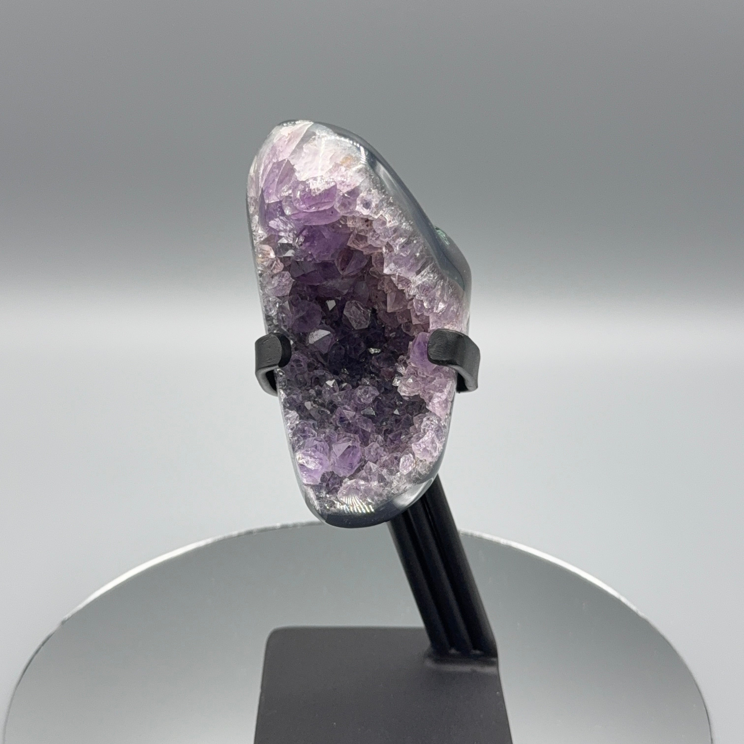 Amethyst auf Ständer
