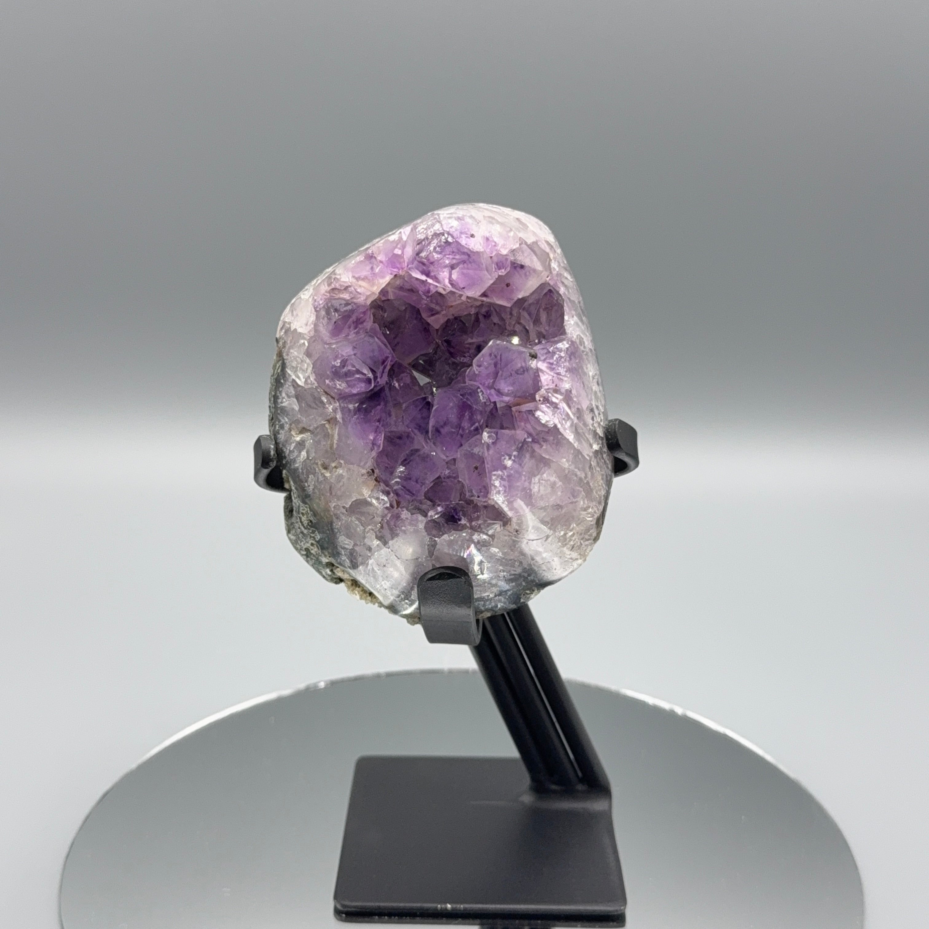 Amethyst auf Ständer