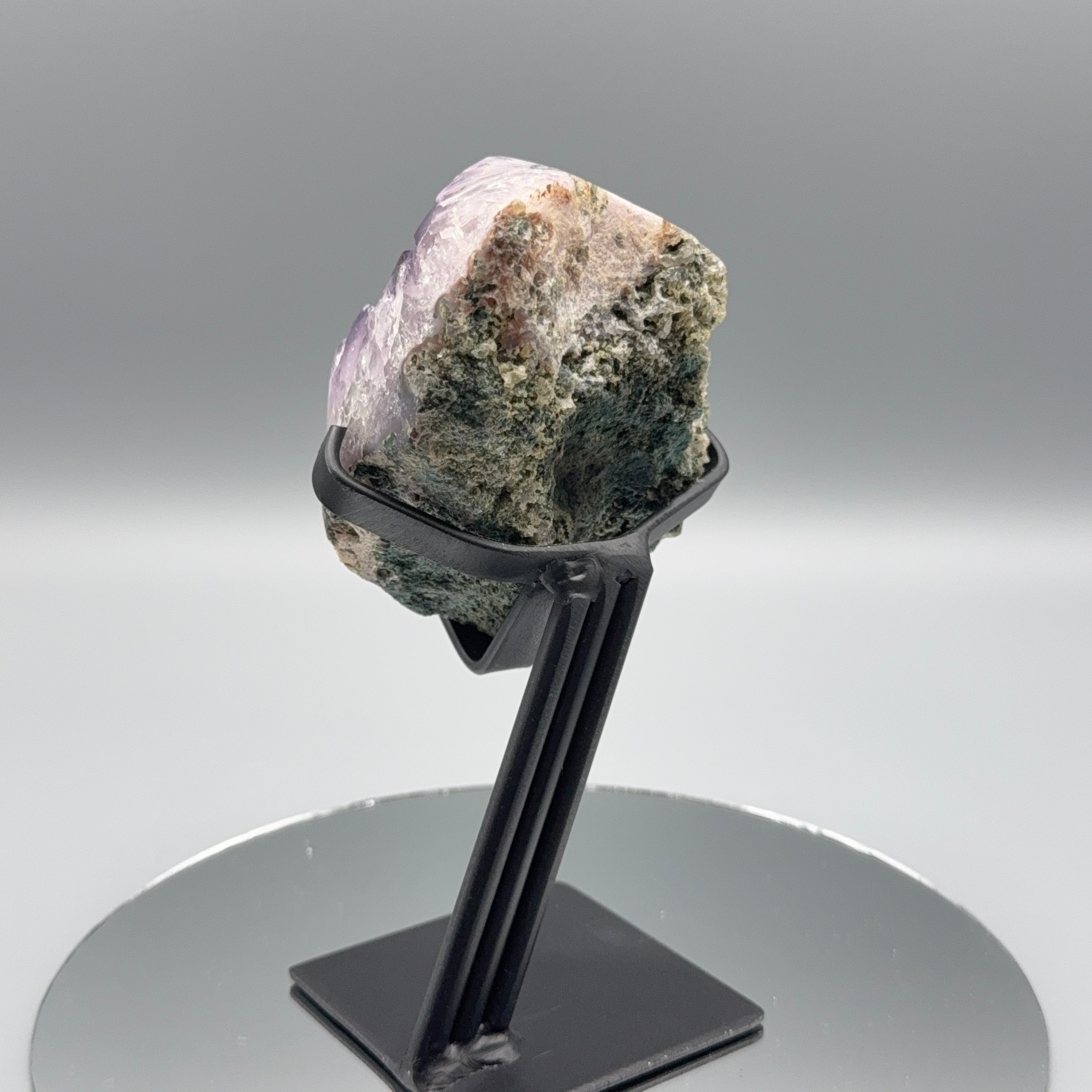 Amethyst auf Ständer