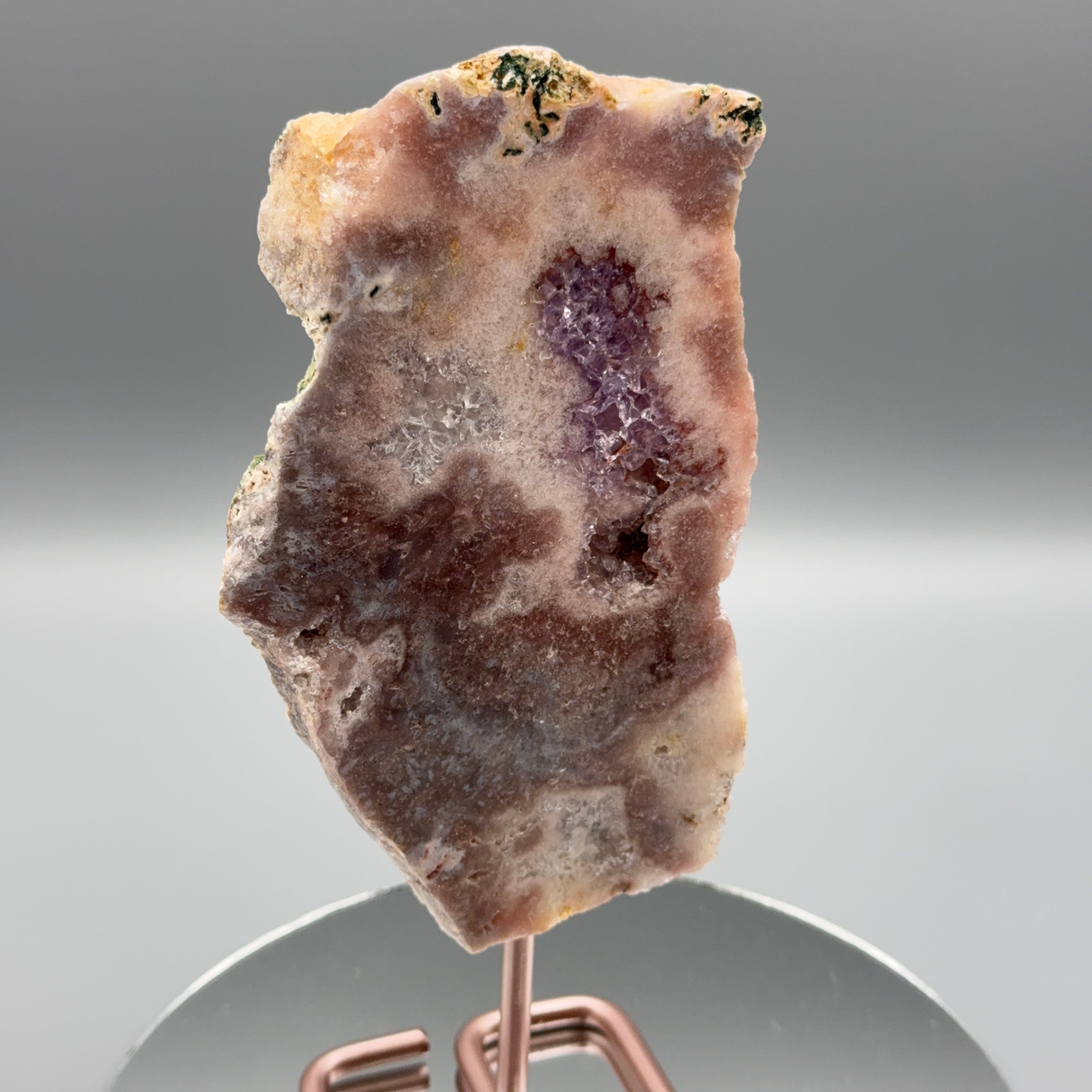 Pink Amethyst auf Ständer