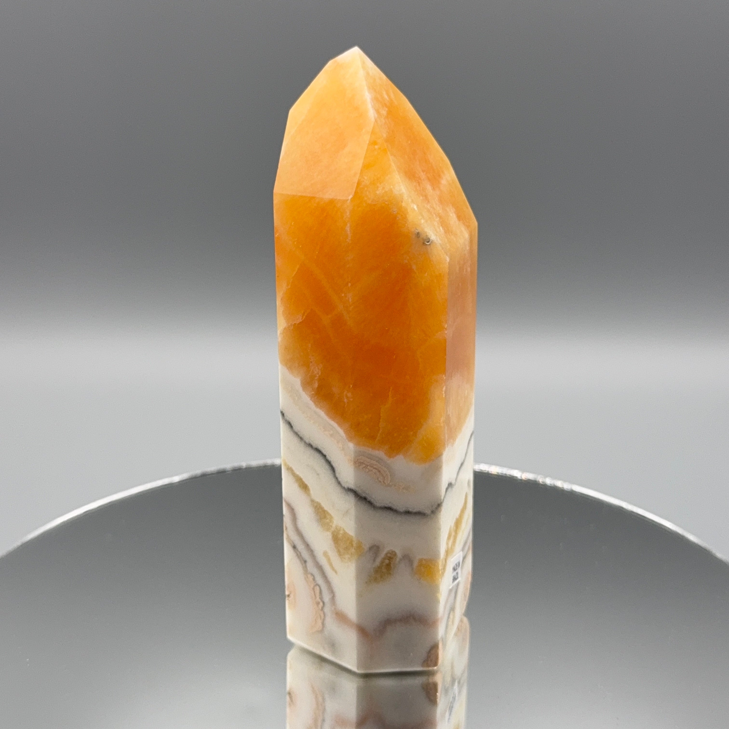 Orangen Calcit Turm