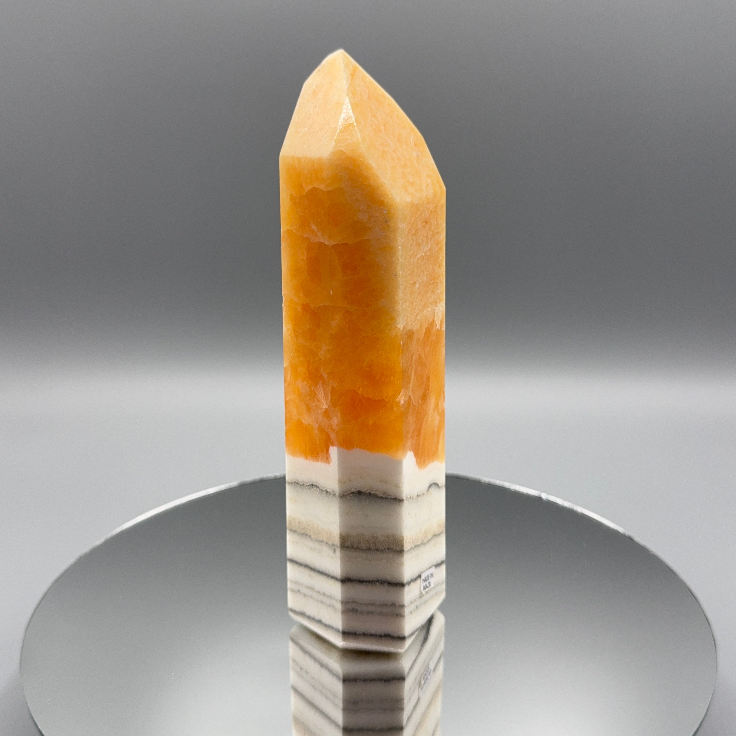 Orangen Calcit Turm