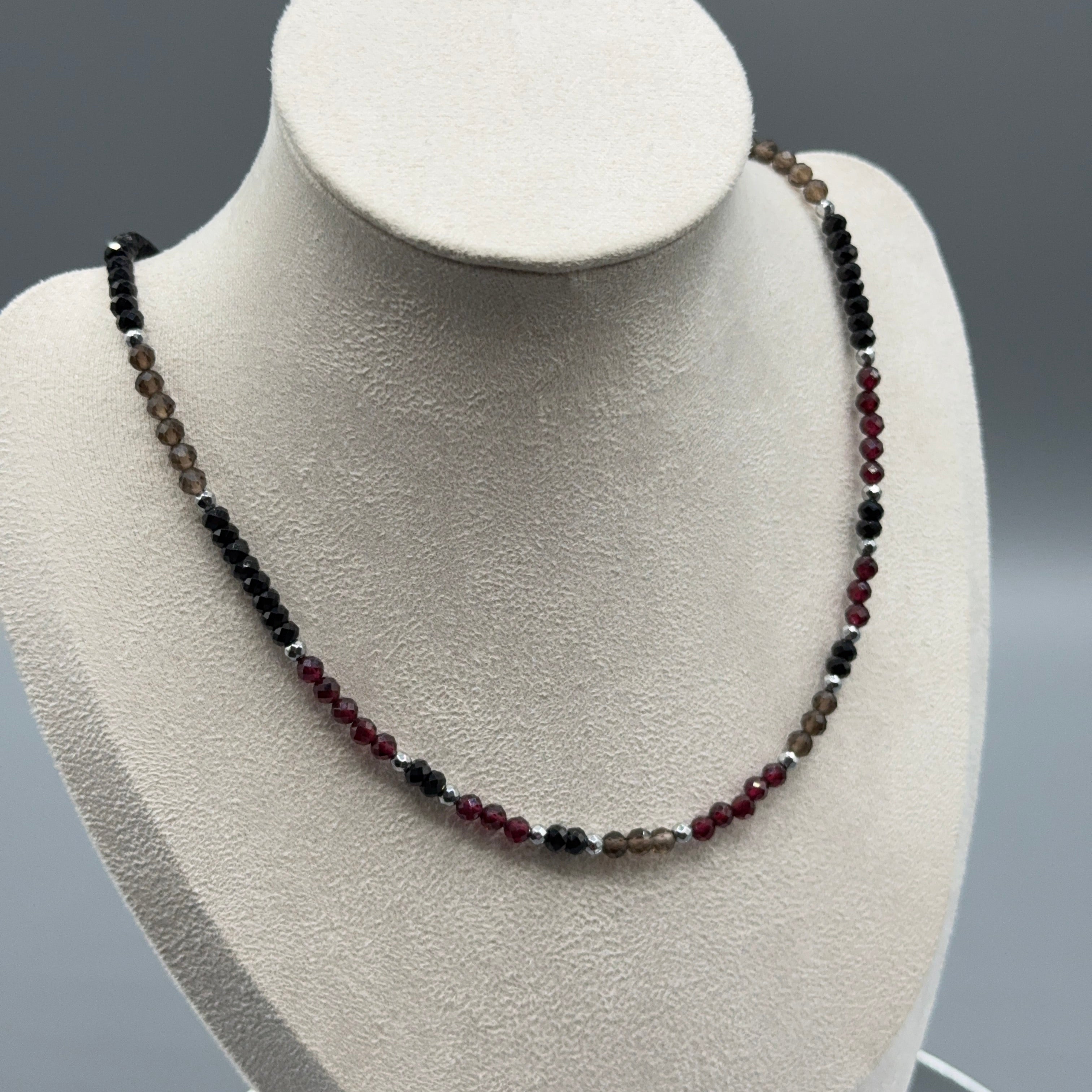 Rauchquarz-Turmalin- Granat Choker - silber