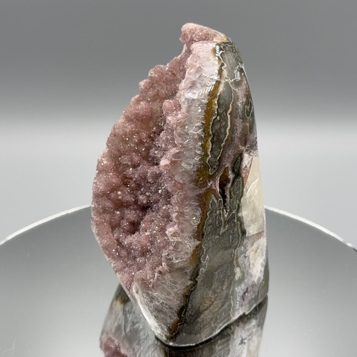 Rainbow Galaxy Amethyst Cut Base mit Hexagon-Calcit