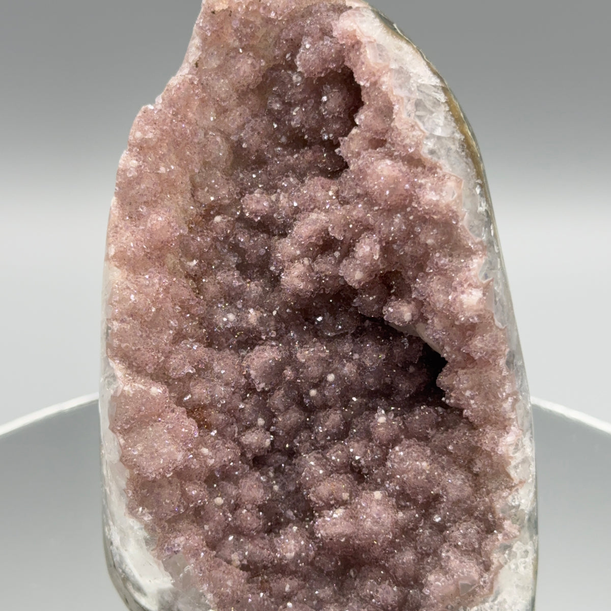 Rainbow Galaxy Amethyst Cut Base mit Hexagon-Calcit