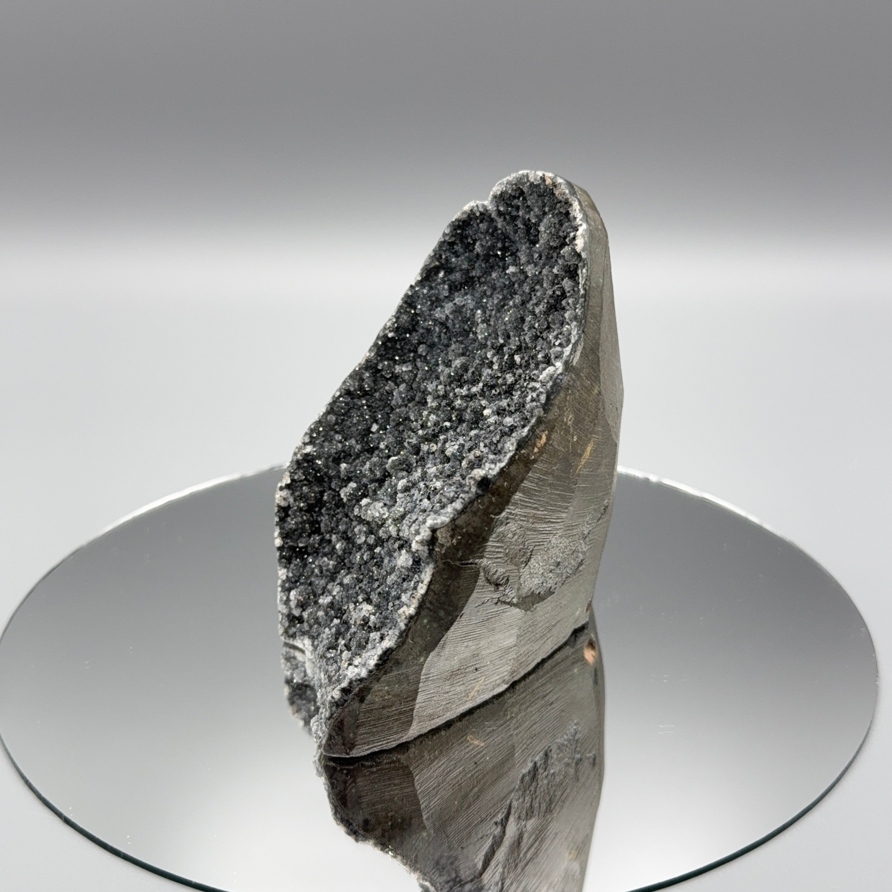 Schwarzer Amethyst Cut Base