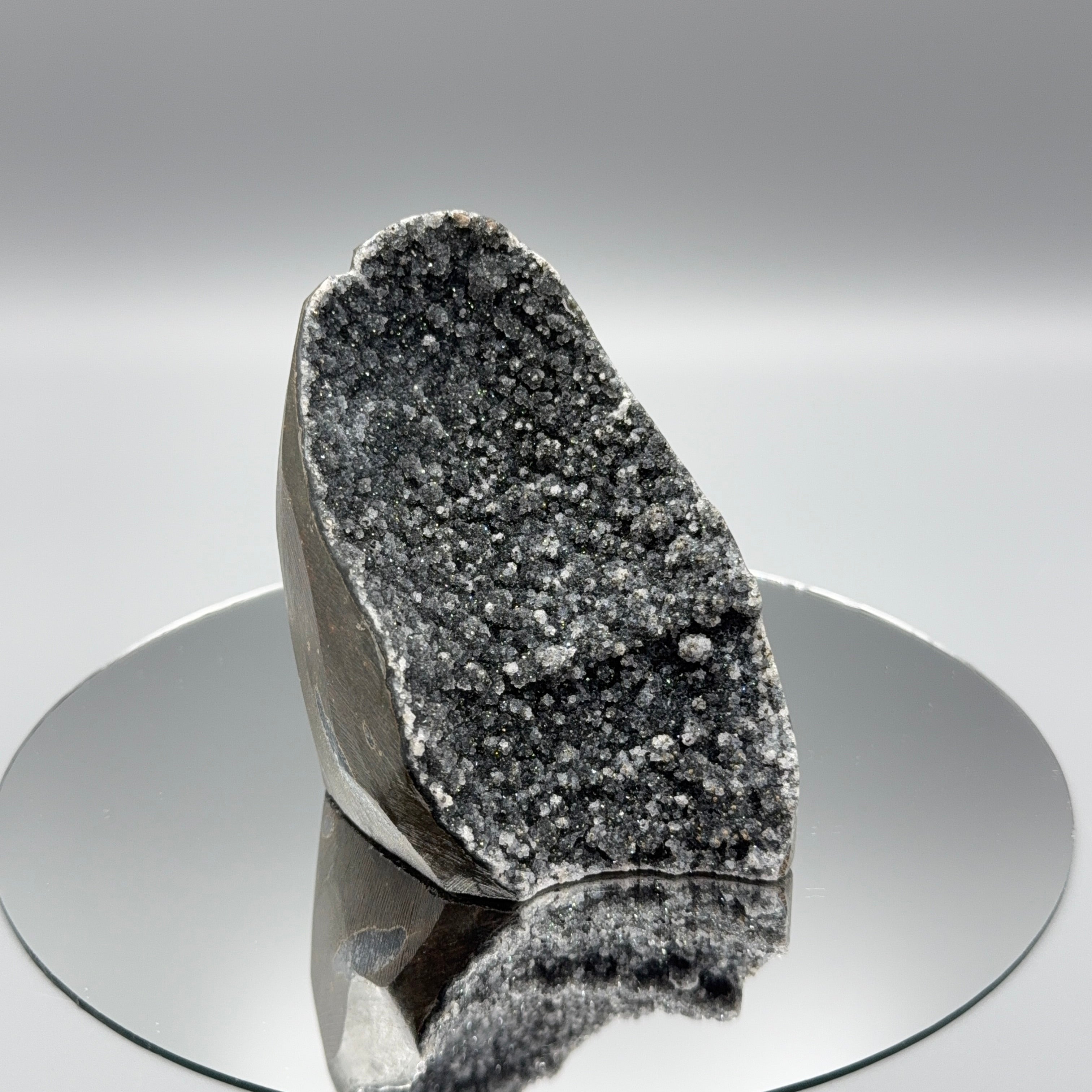 Schwarzer Amethyst Cut Base