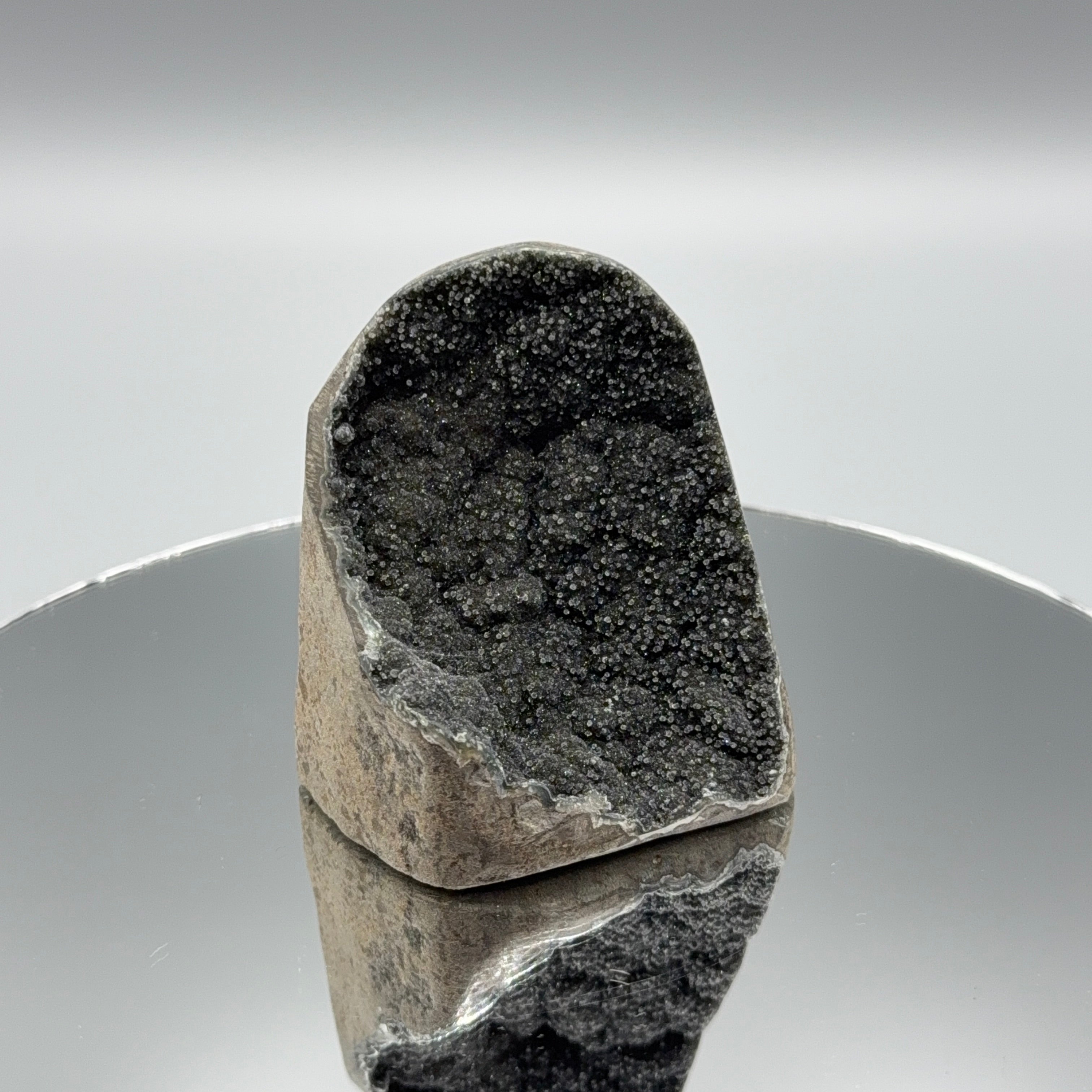 Schwarzer Amethyst Cut Base