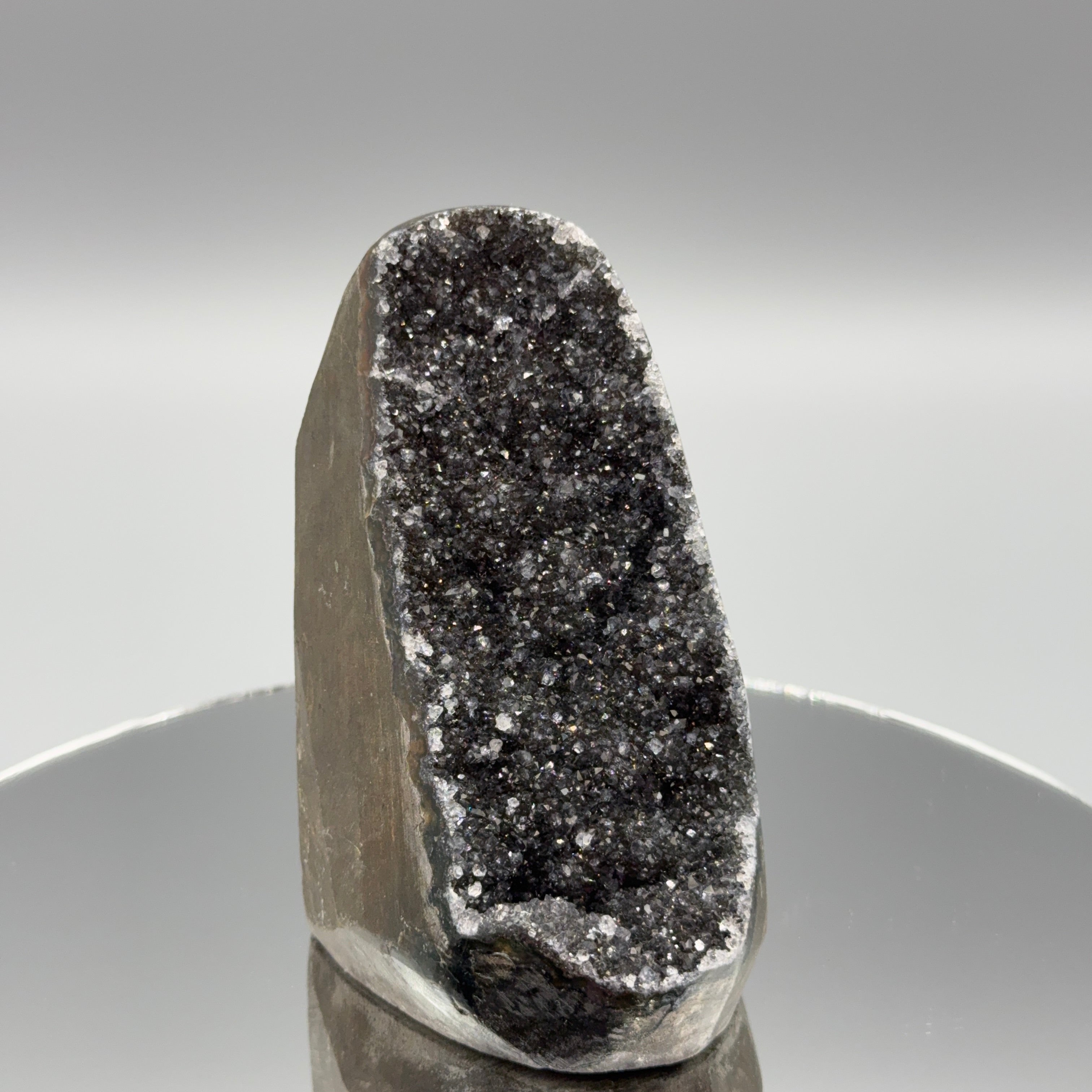 Schwarzer Amethyst Cut Base