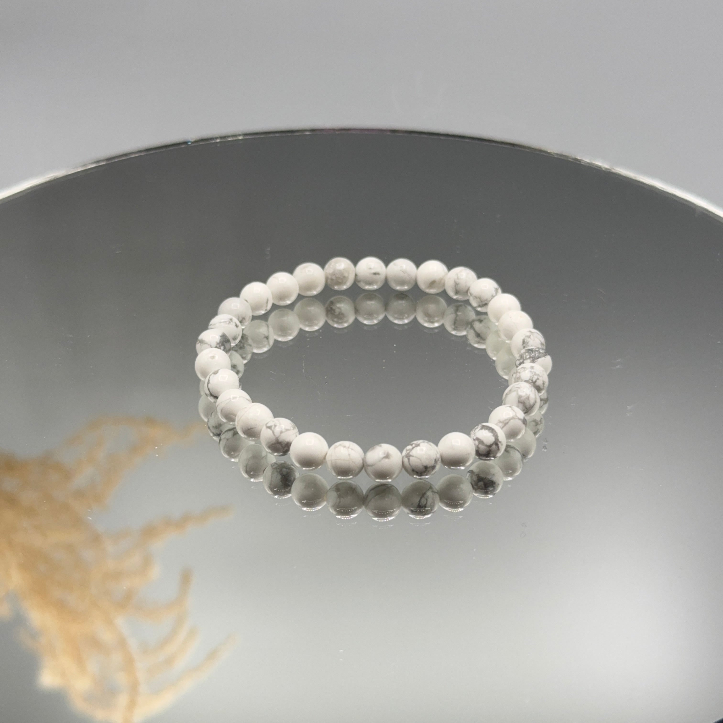 Howlith Armband