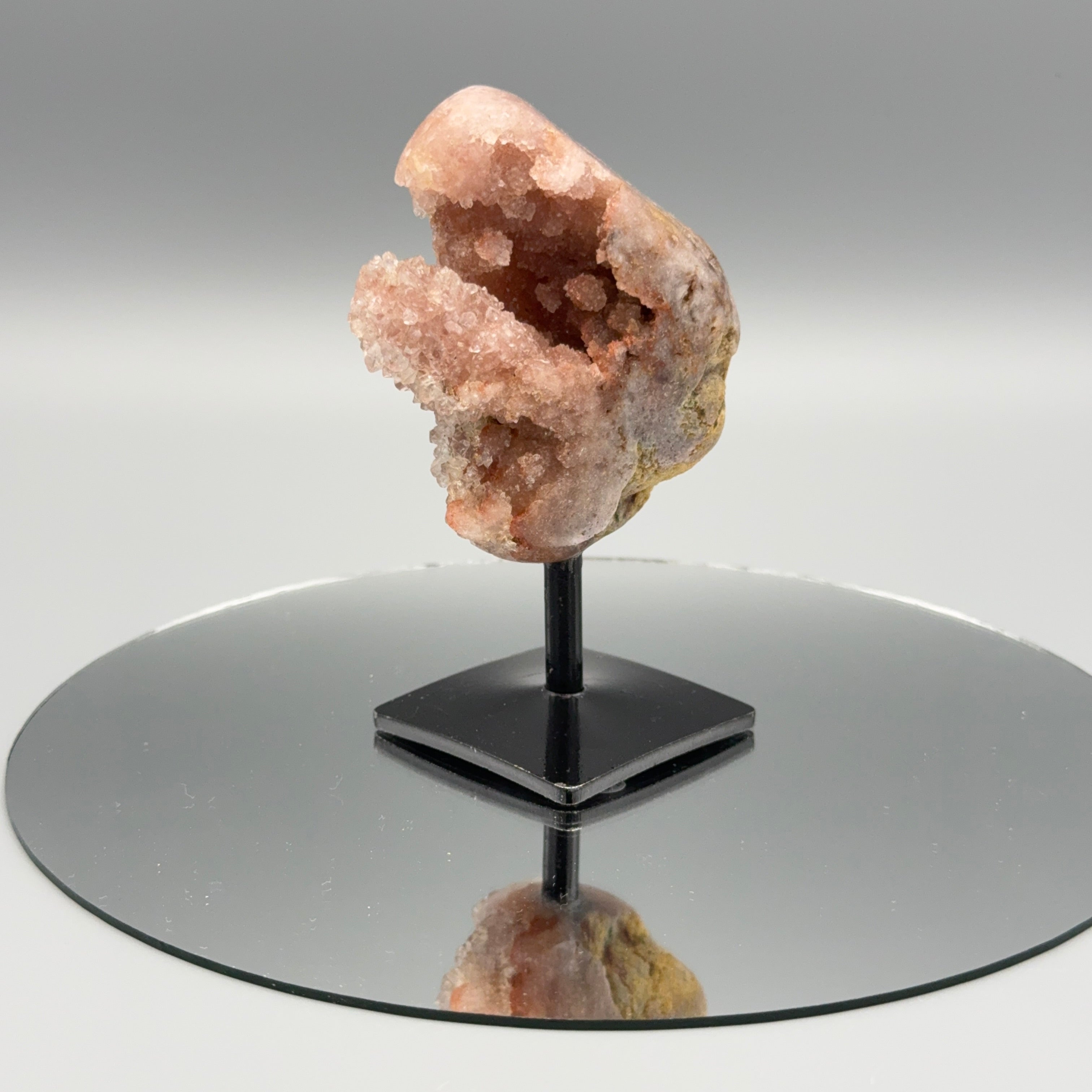 Pink Amethyst auf Ständer