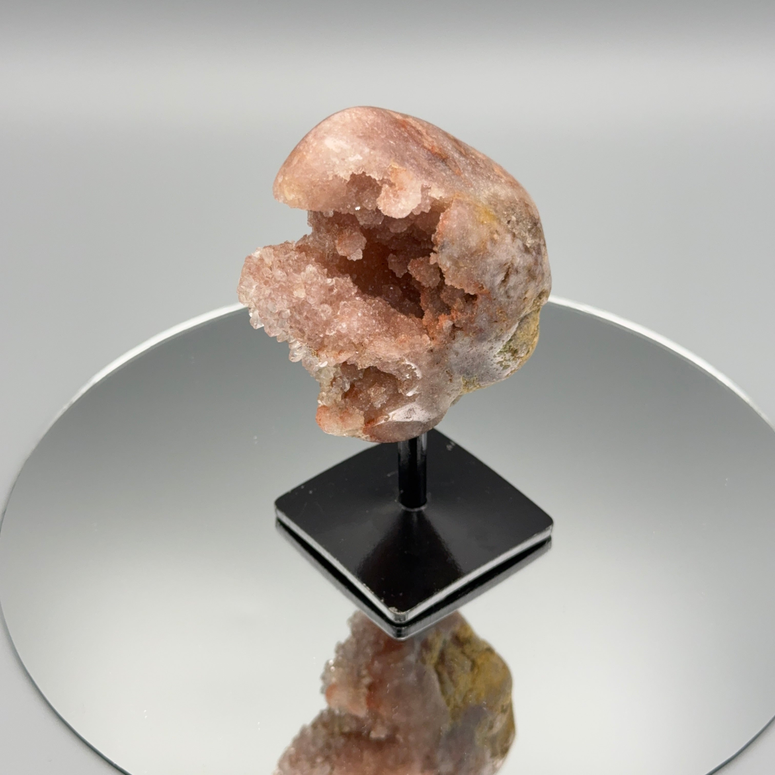 Pink Amethyst auf Ständer
