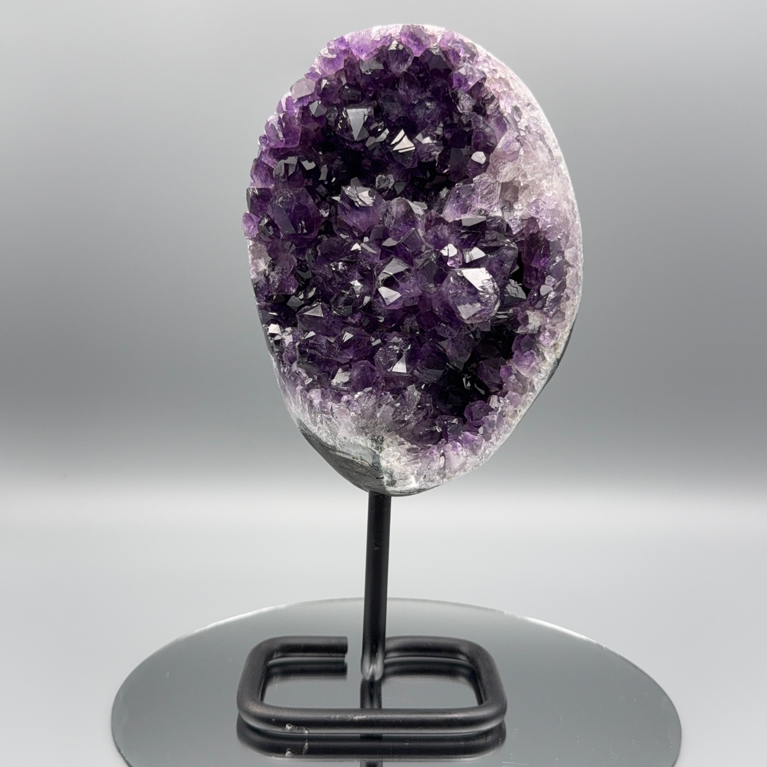 Amethyst auf Ständer