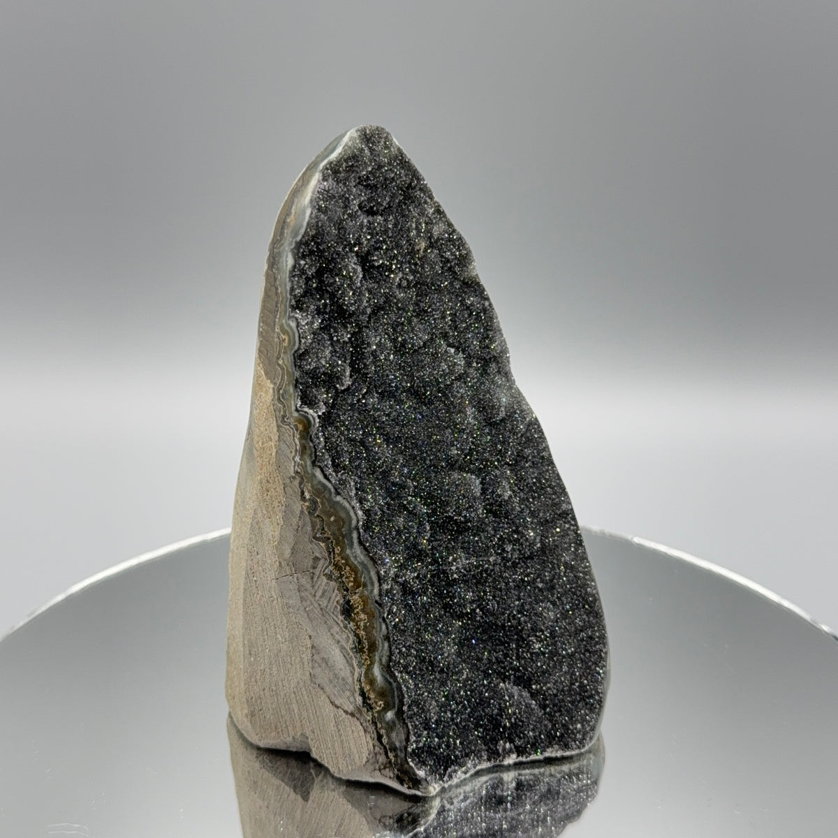 Schwarzer Amethyst Cut Base