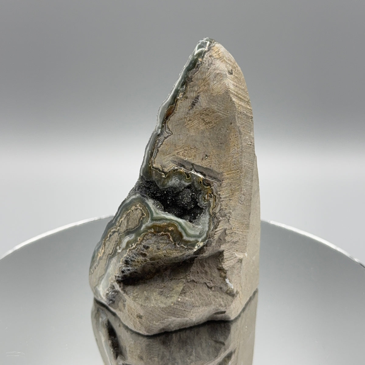Schwarzer Amethyst Cut Base