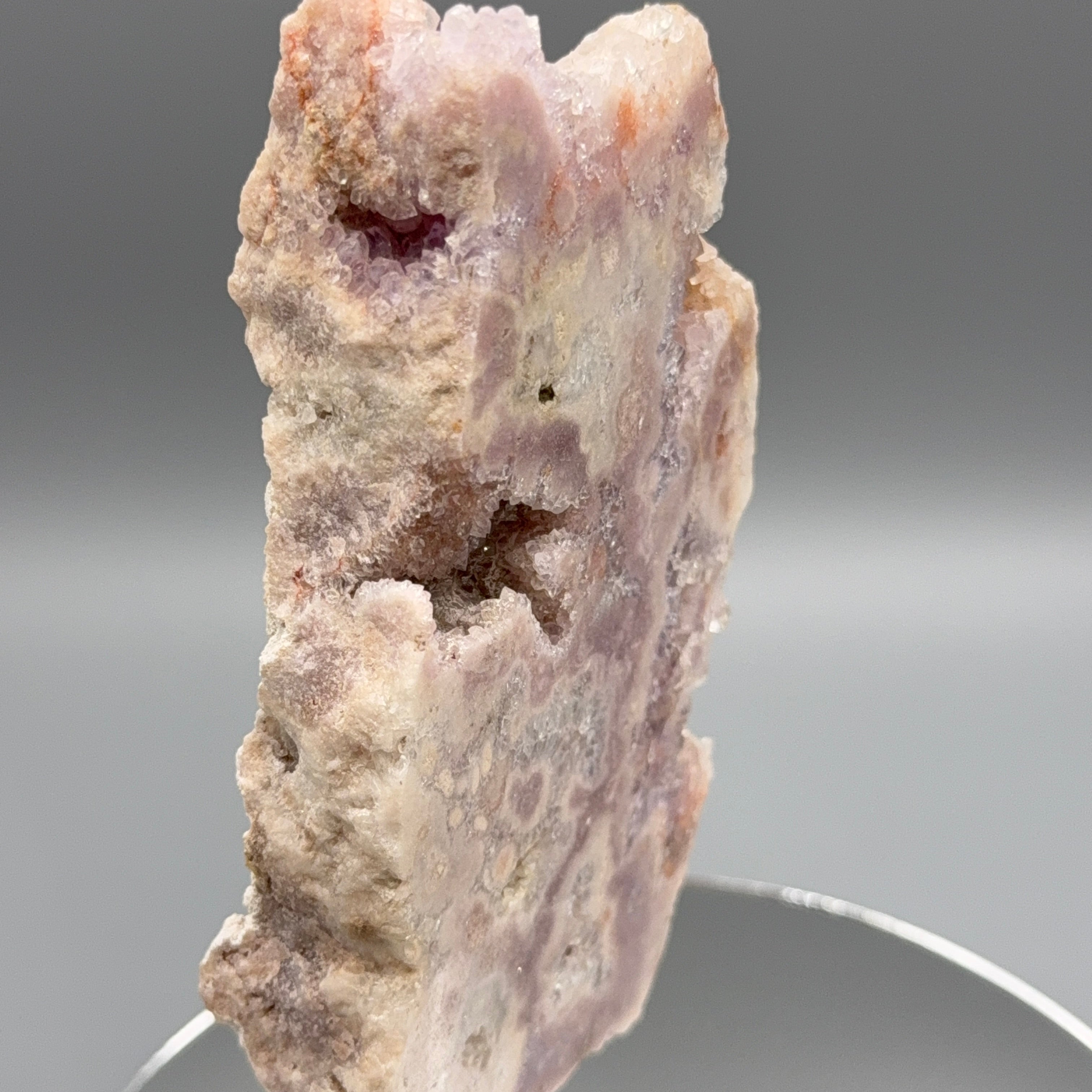 Pink Amethyst auf Ständer