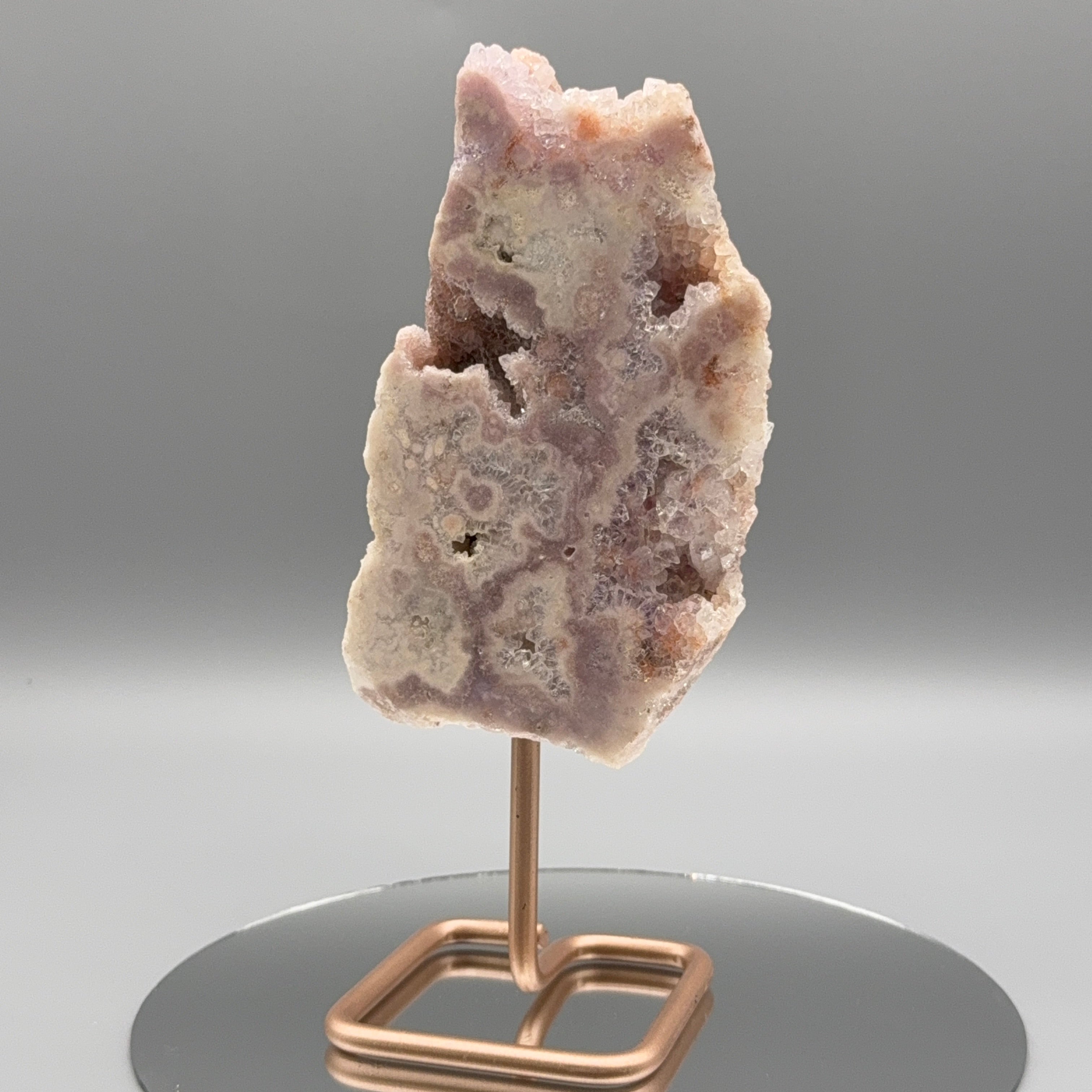 Pink Amethyst auf Ständer