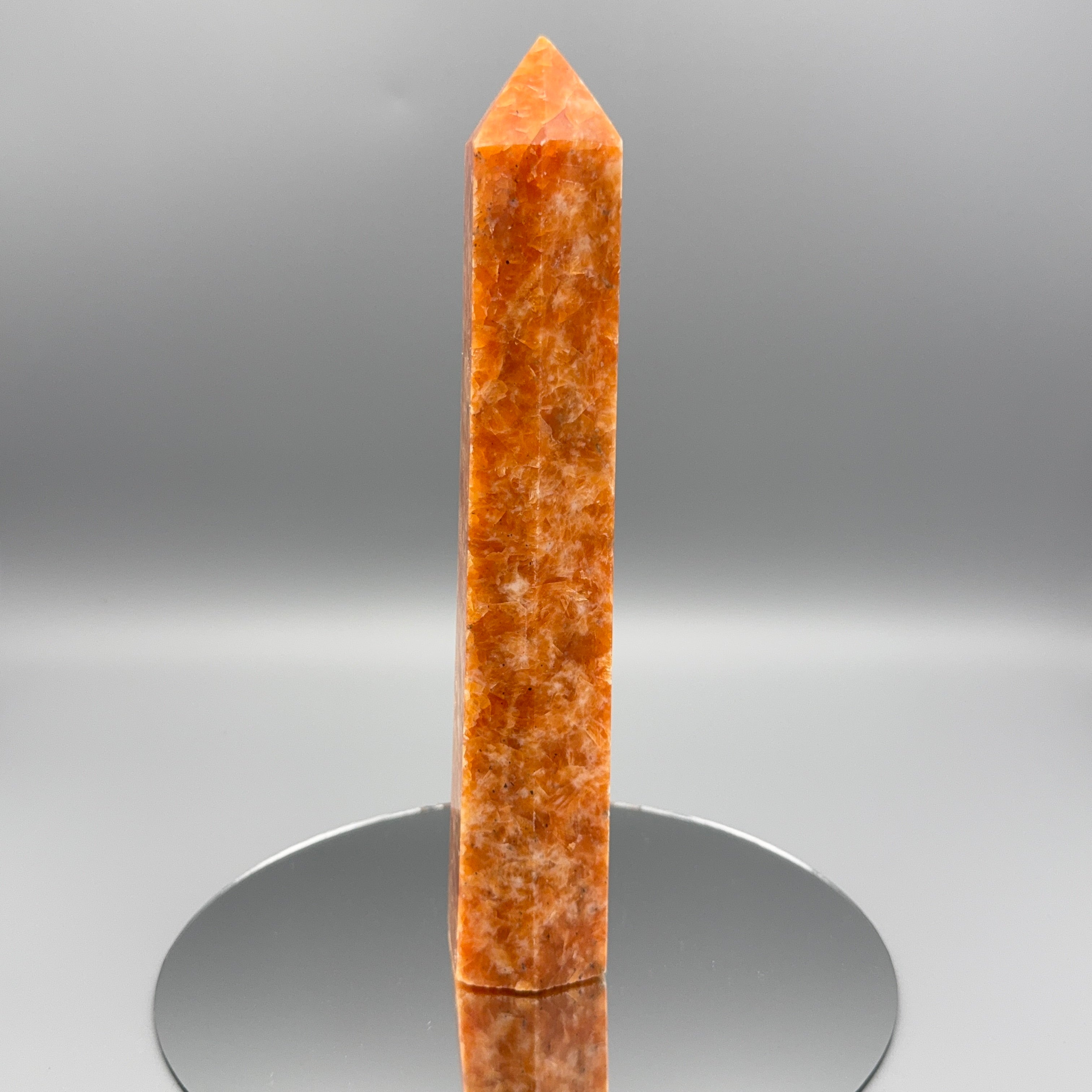 Orangen Calcit Turm