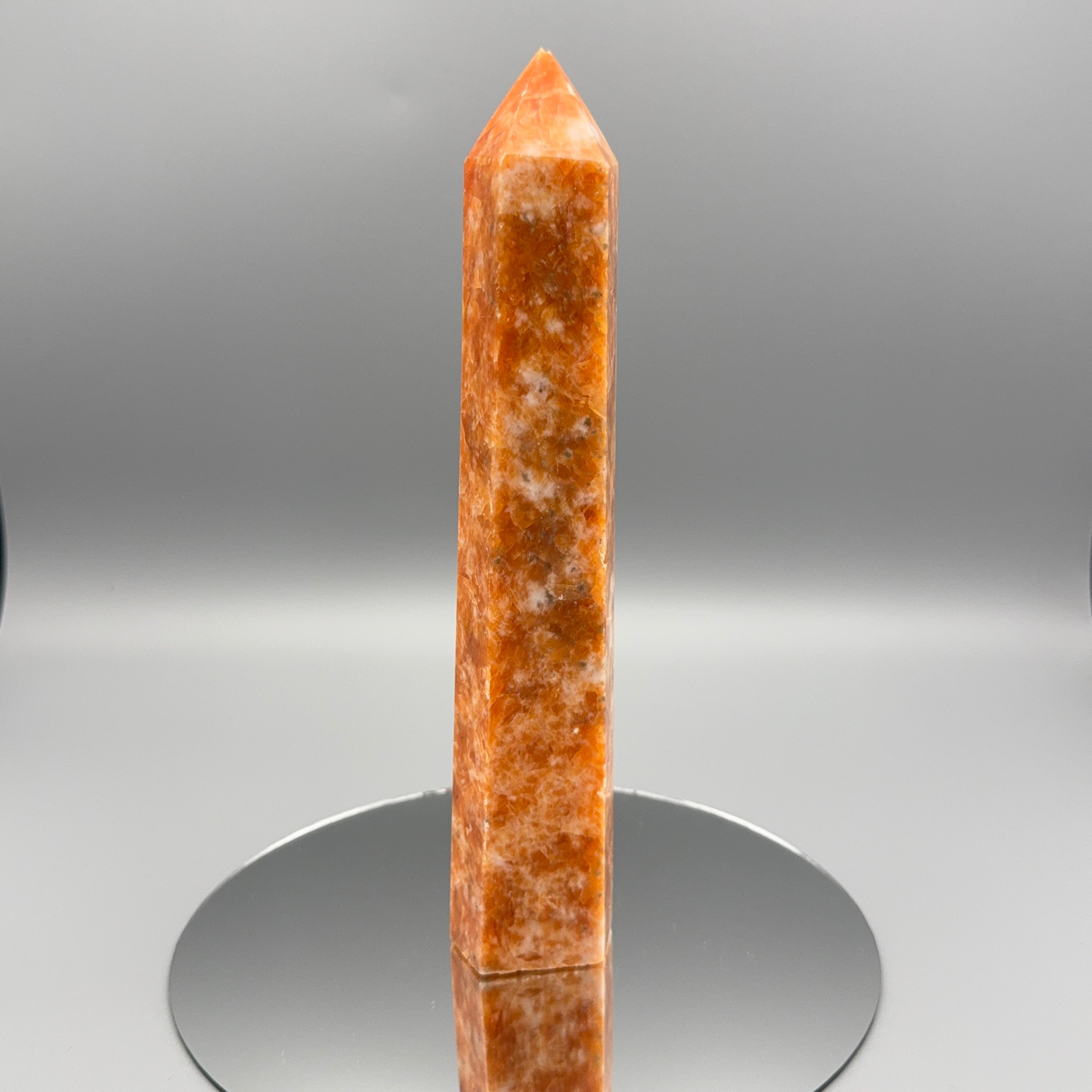 Orangen Calcit Turm