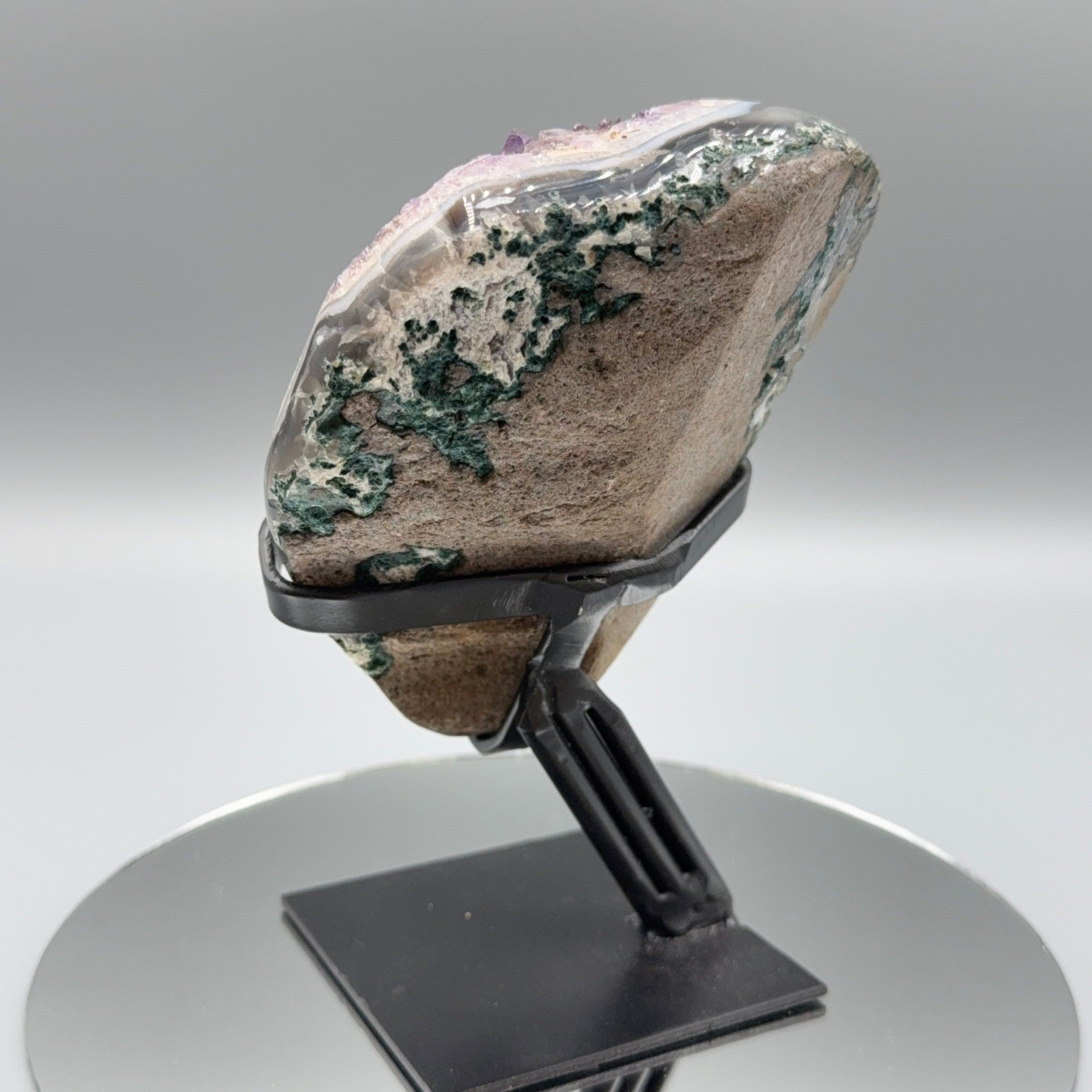 Amethyst auf Ständer