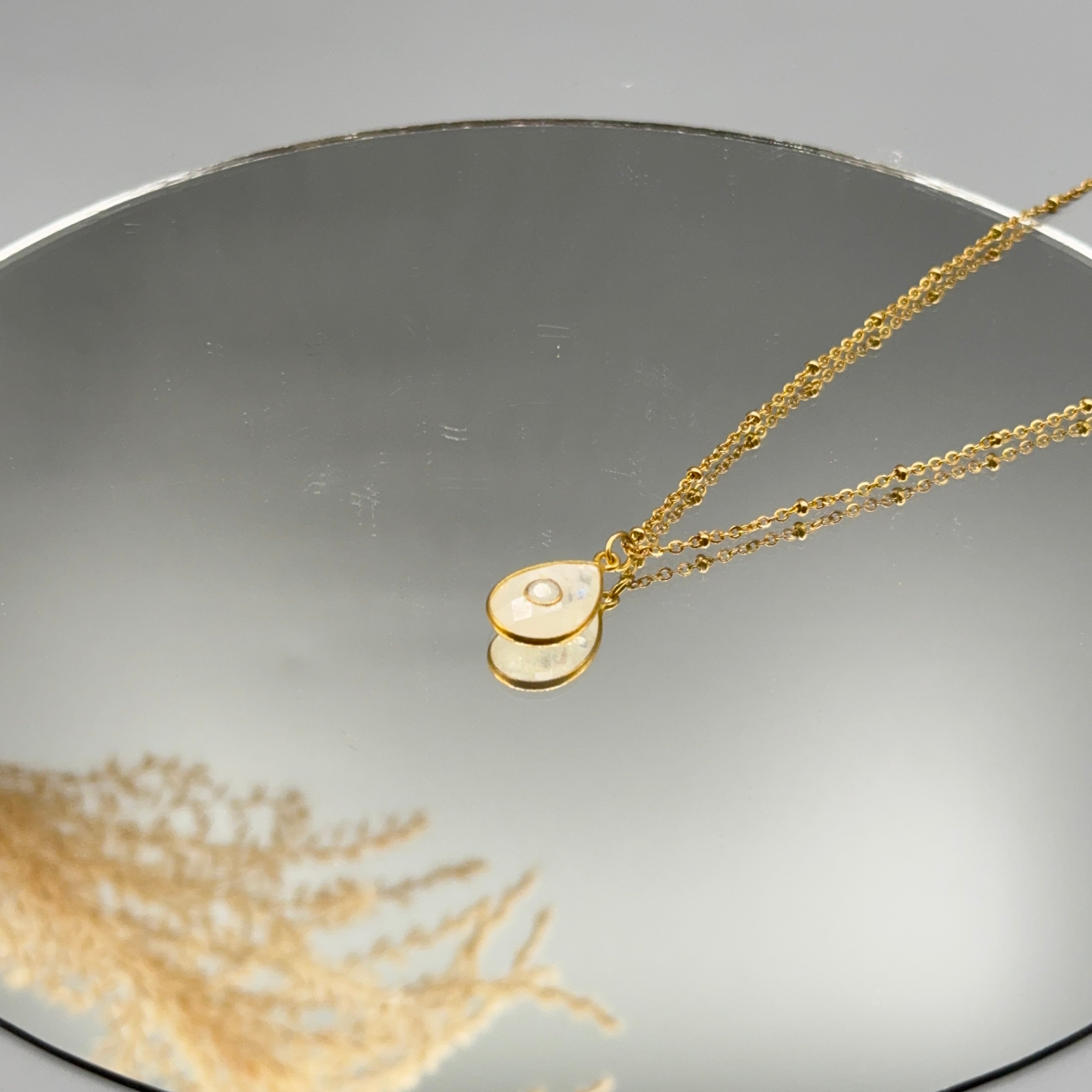 Regenbogen Mondstein Kette - gold